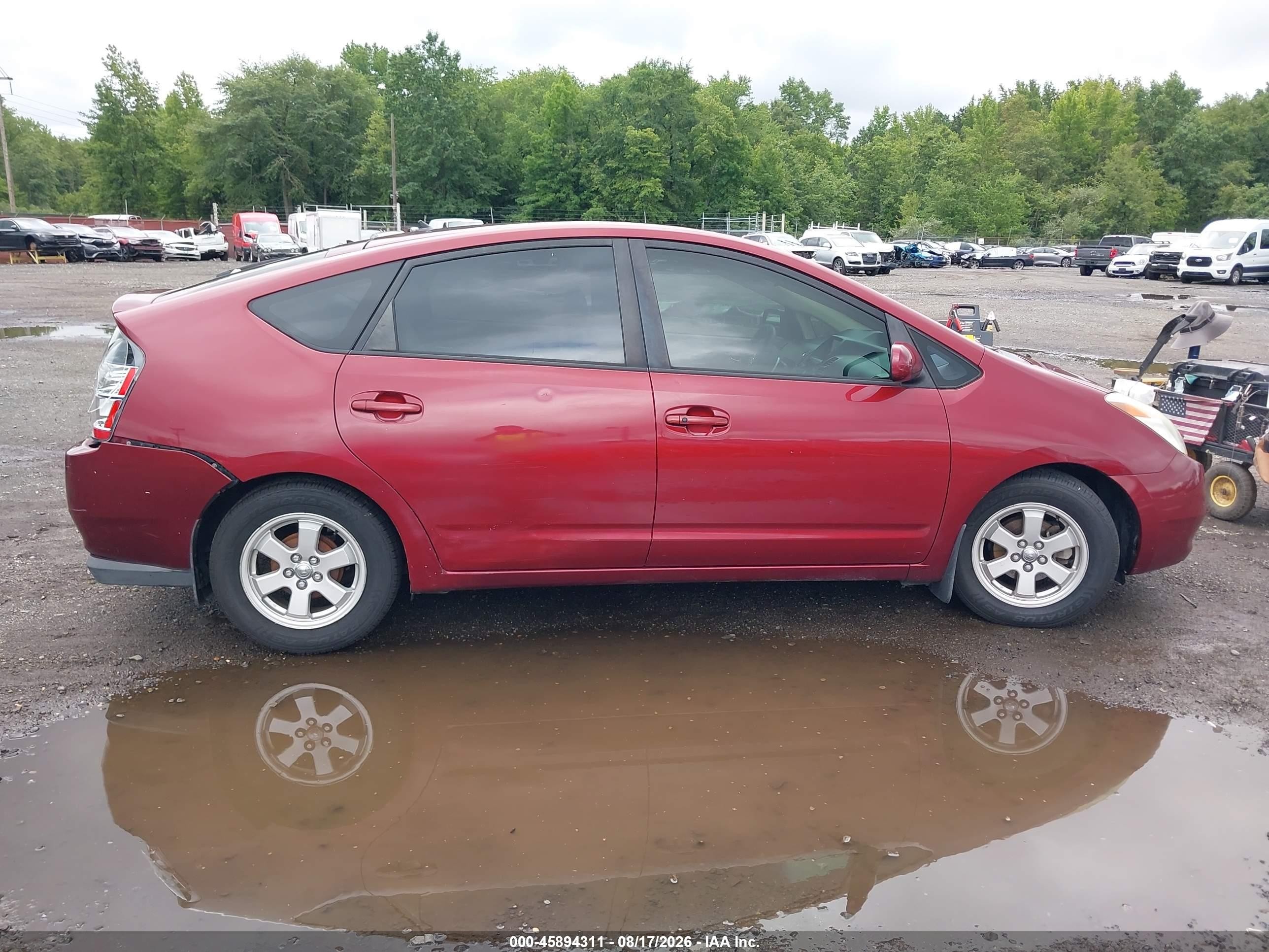 2004 Toyota Prius   Red vin: JTDKB20U140103497