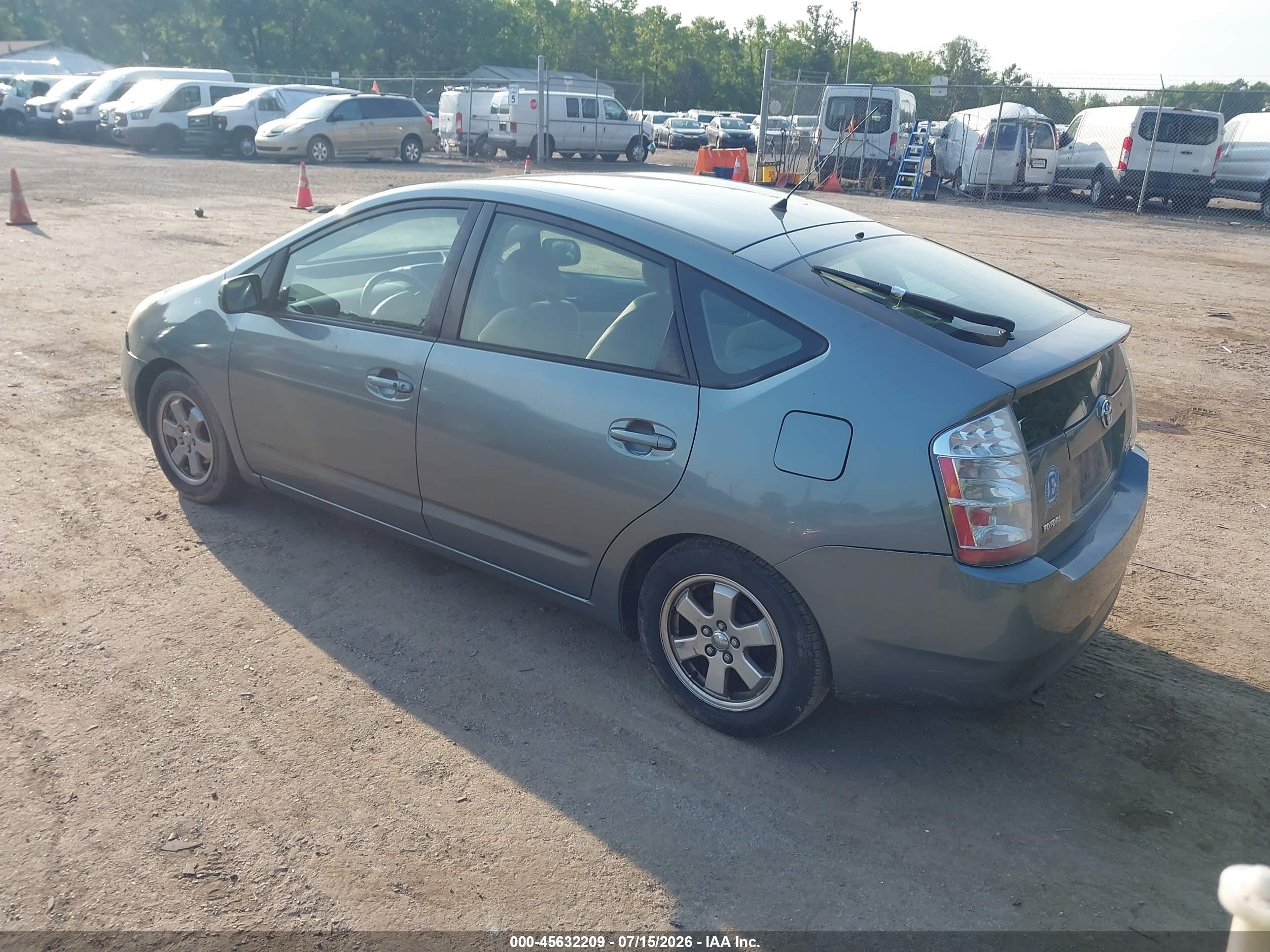 2005 Toyota Prius   Серый vin: JTDKB20U150122908