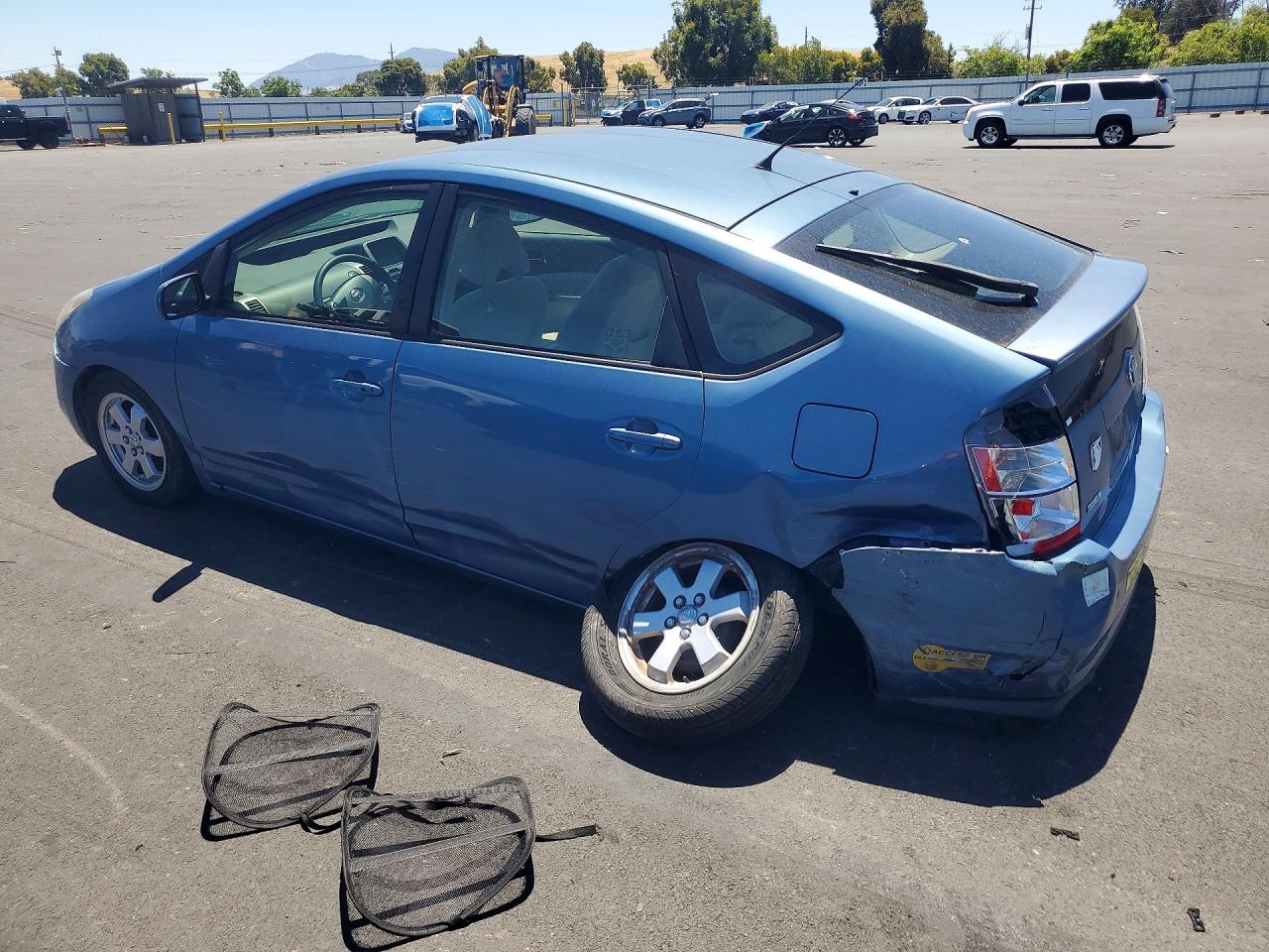 2005 Toyota Prius Base Blue vin: JTDKB20U153034052