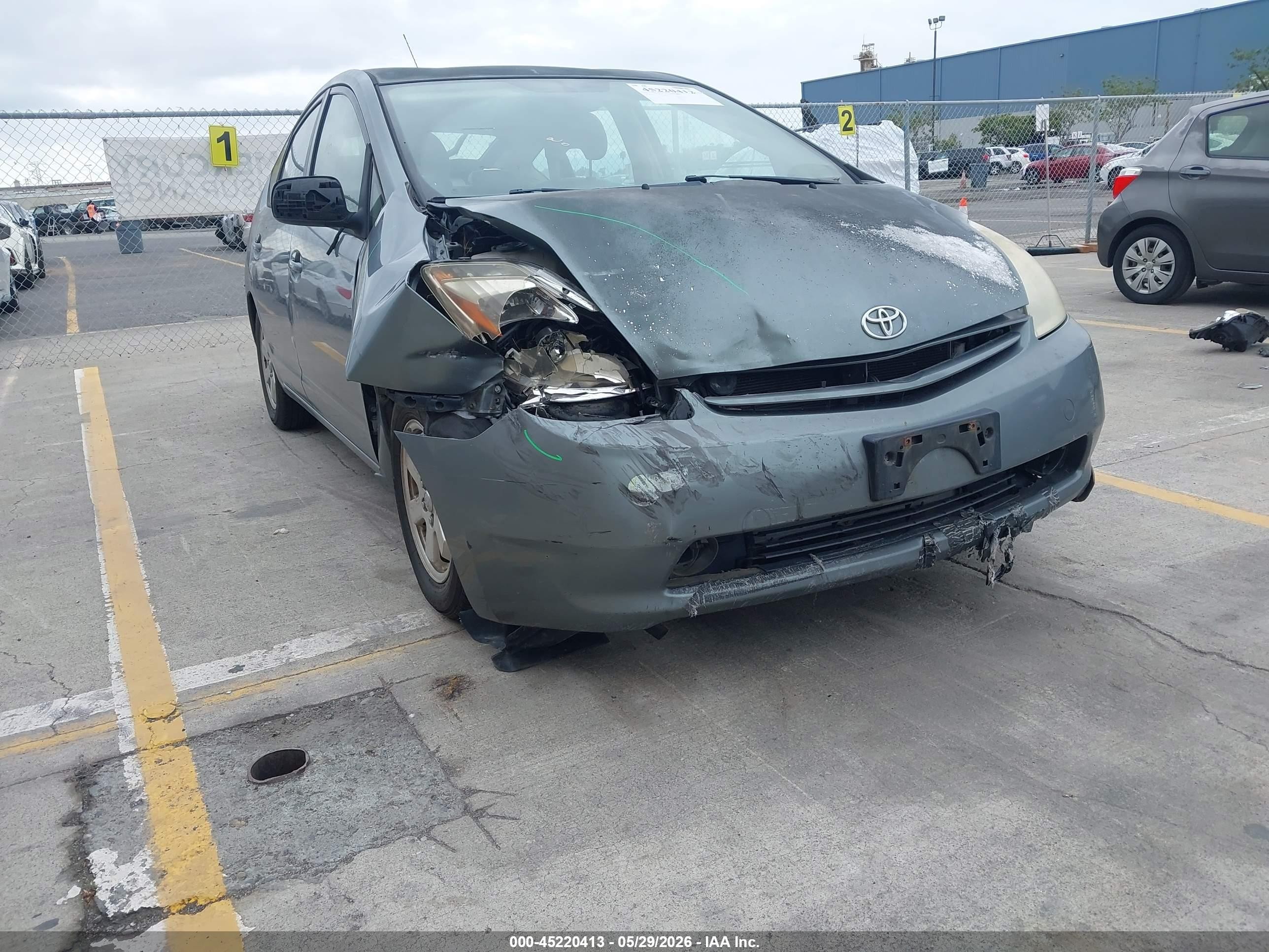 2005 Toyota Prius   Серый vin: JTDKB20U153064684