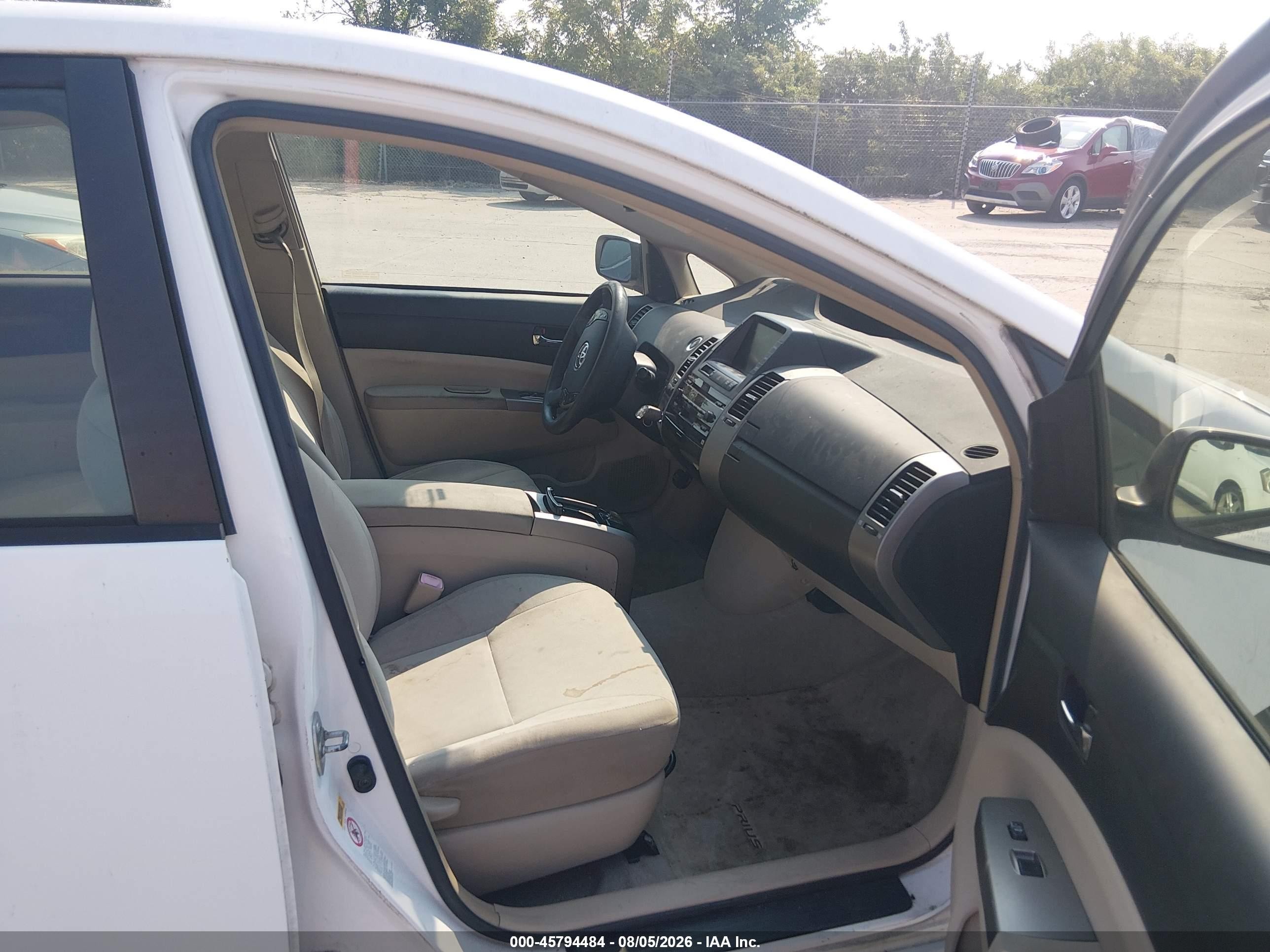 2005 Toyota Prius   Белый vin: JTDKB20U153085390