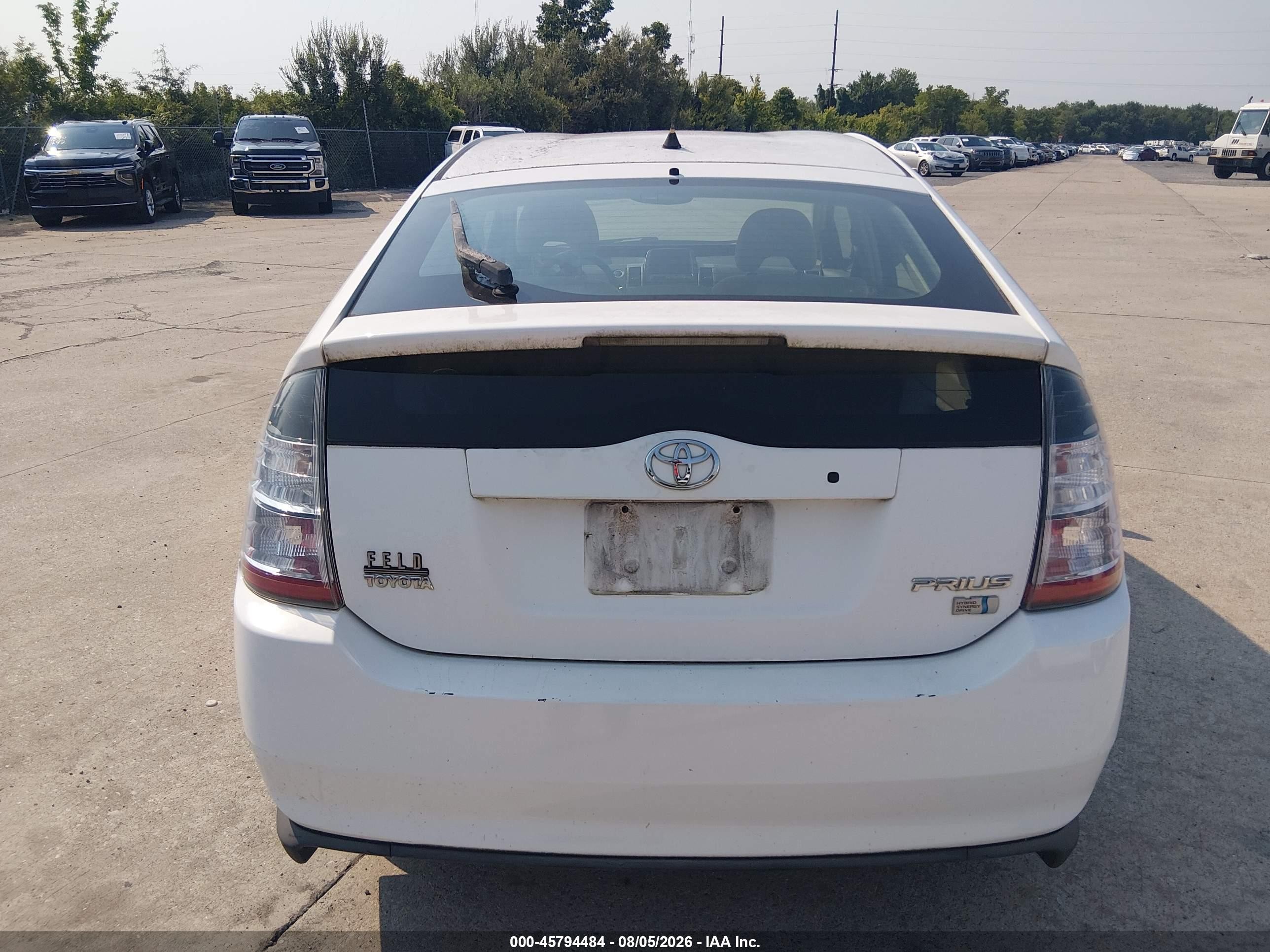2005 Toyota Prius   Белый vin: JTDKB20U153085390