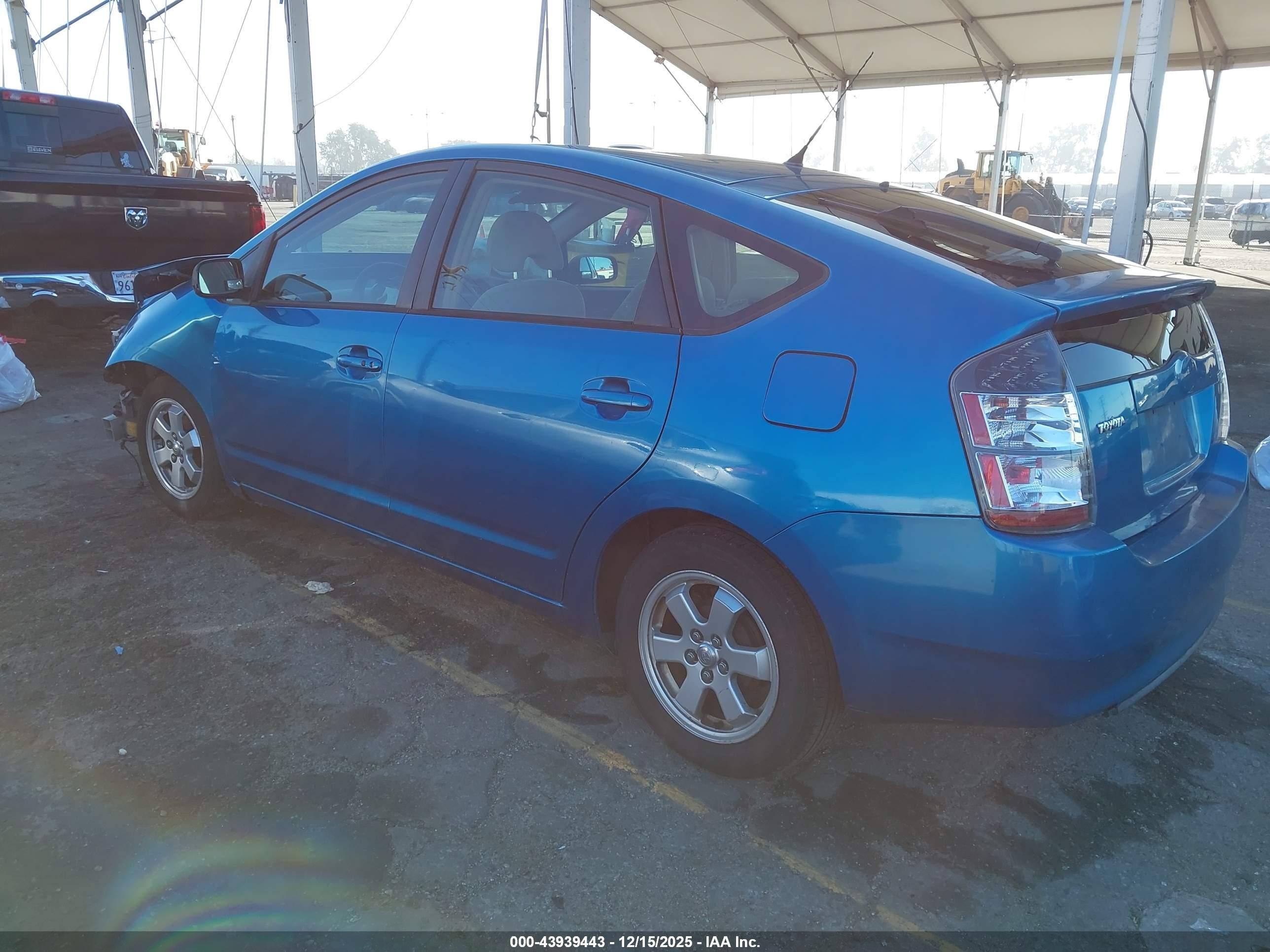 2005 Toyota Prius   Синий vin: JTDKB20U153093036