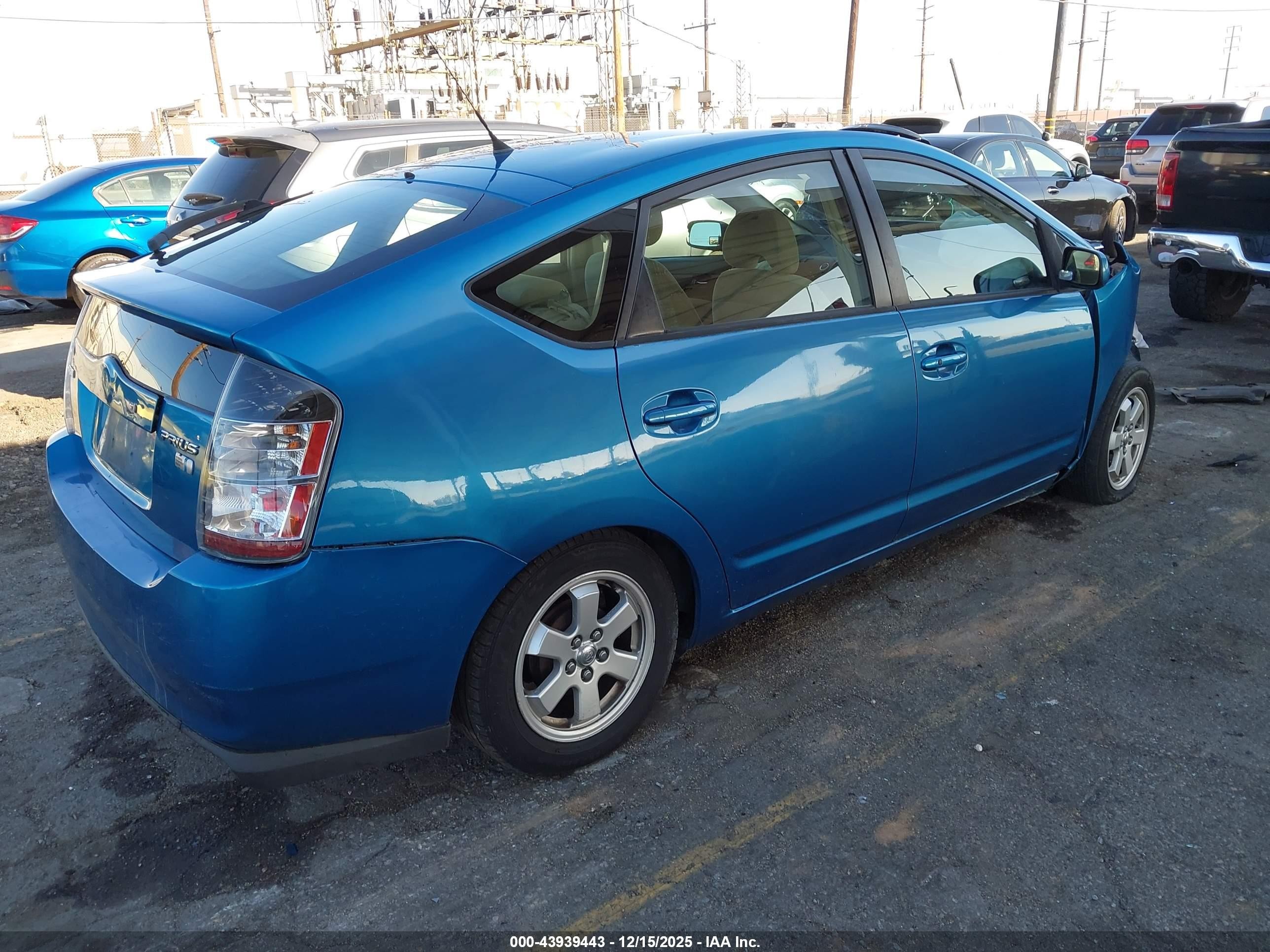 2005 Toyota Prius   Синий vin: JTDKB20U153093036