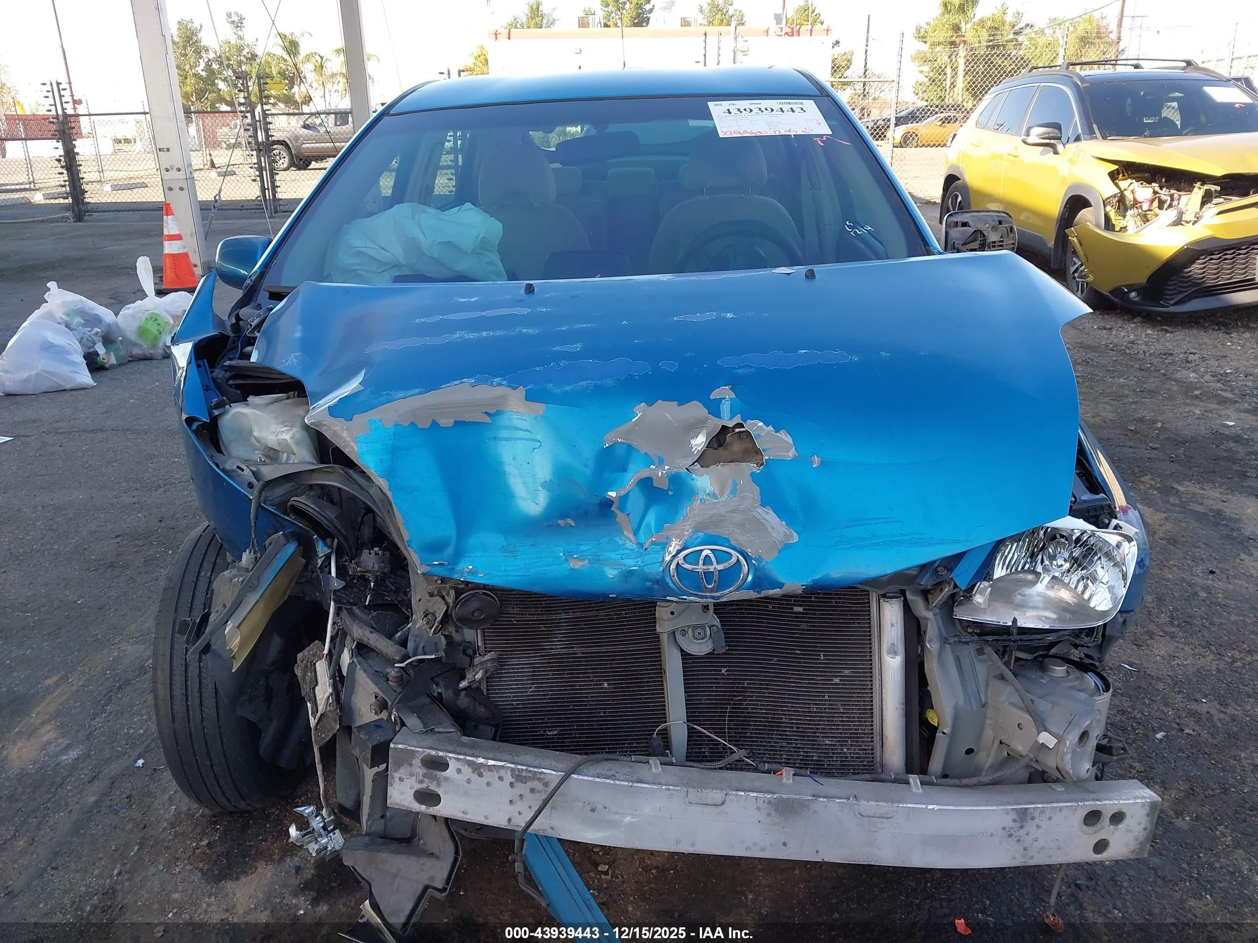 2005 Toyota Prius   Синий vin: JTDKB20U153093036