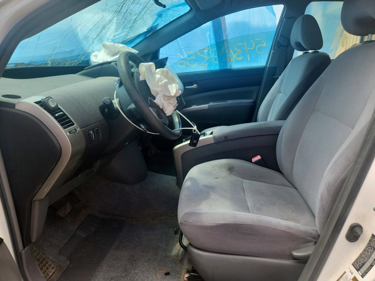 2005 Toyota Prius Base White vin: JTDKB20U153100275