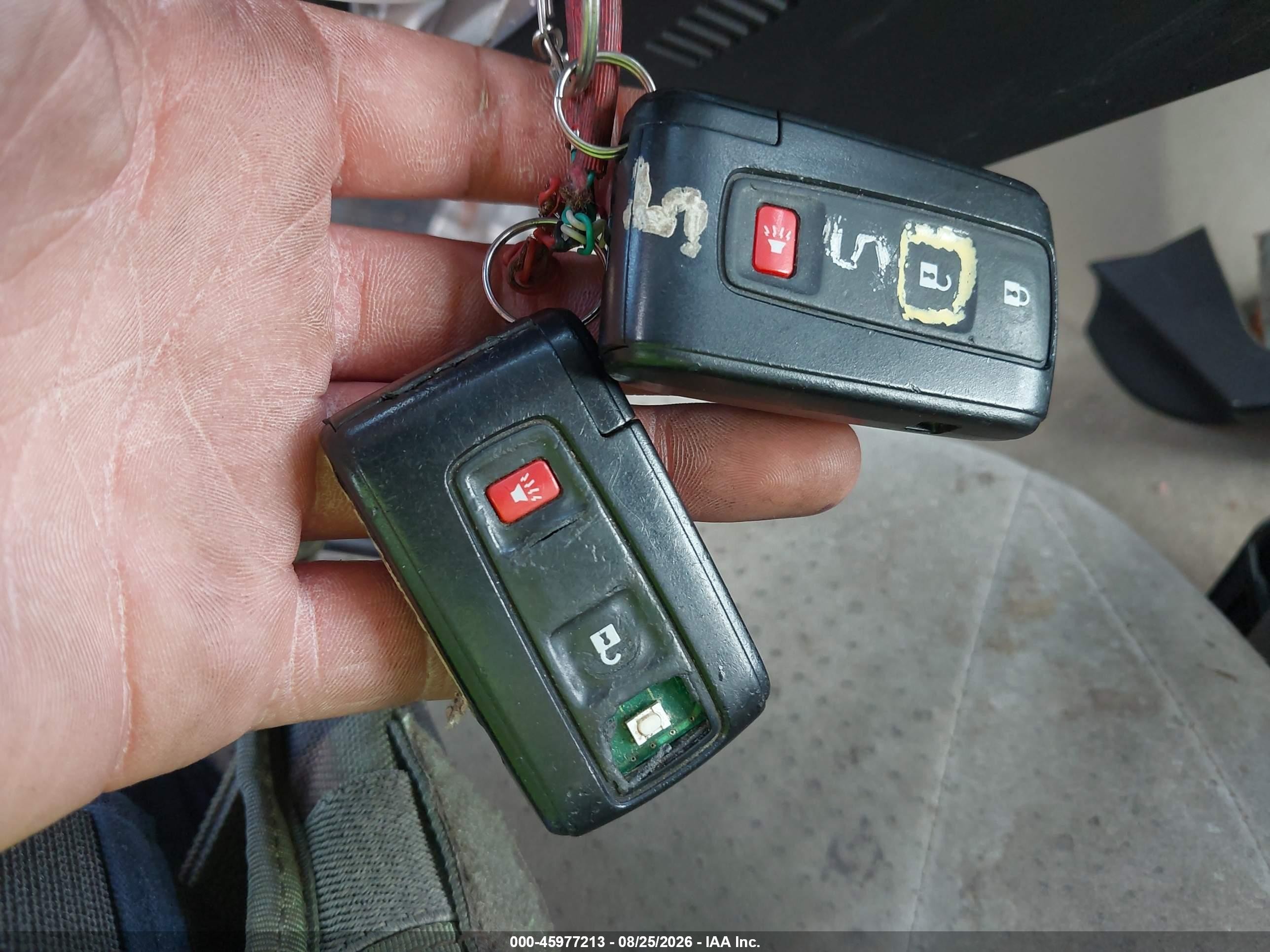 2005 Toyota Prius   Blue vin: JTDKB20U153117223