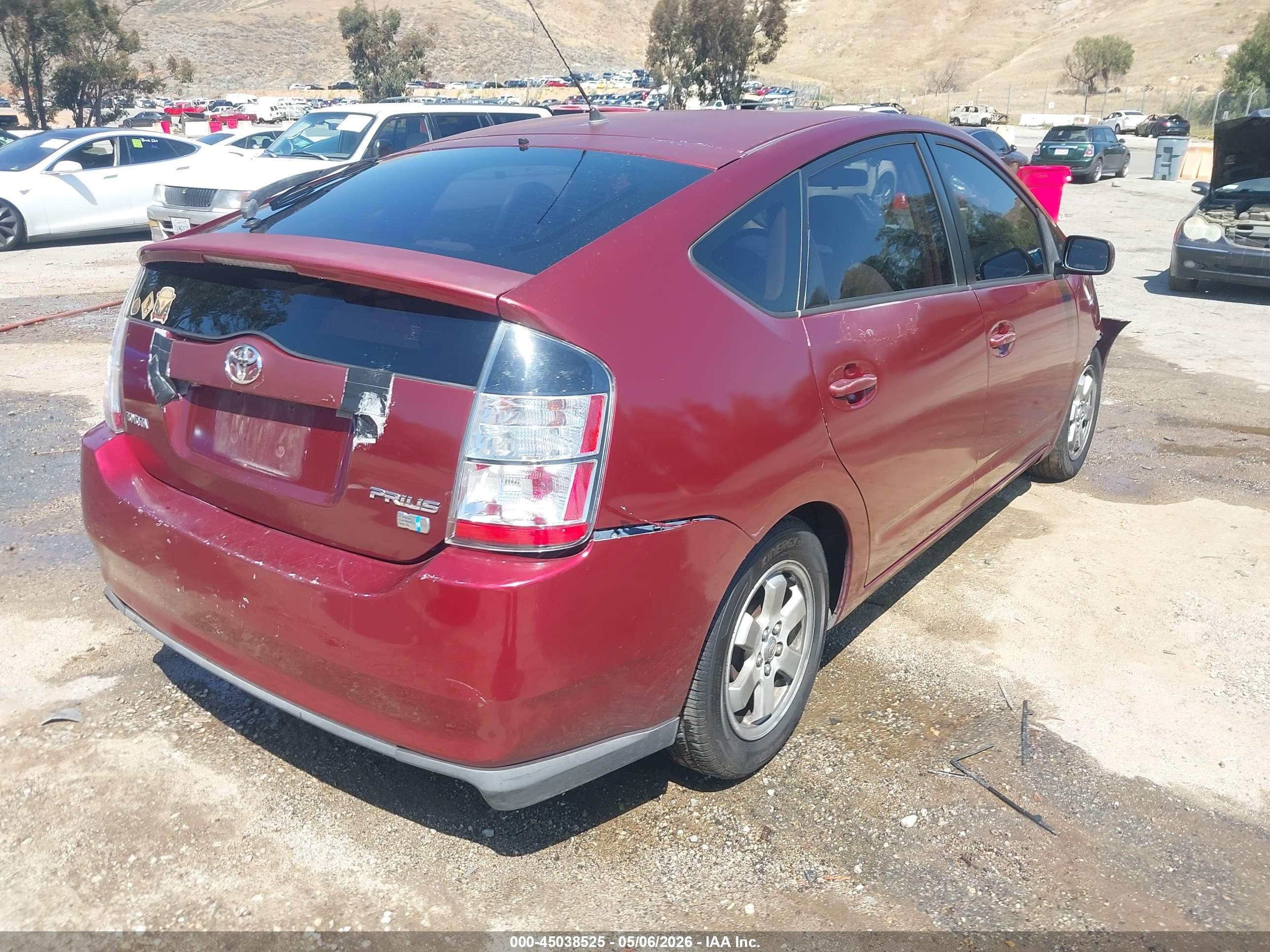 2005 Toyota Prius   Red vin: JTDKB20U157019060