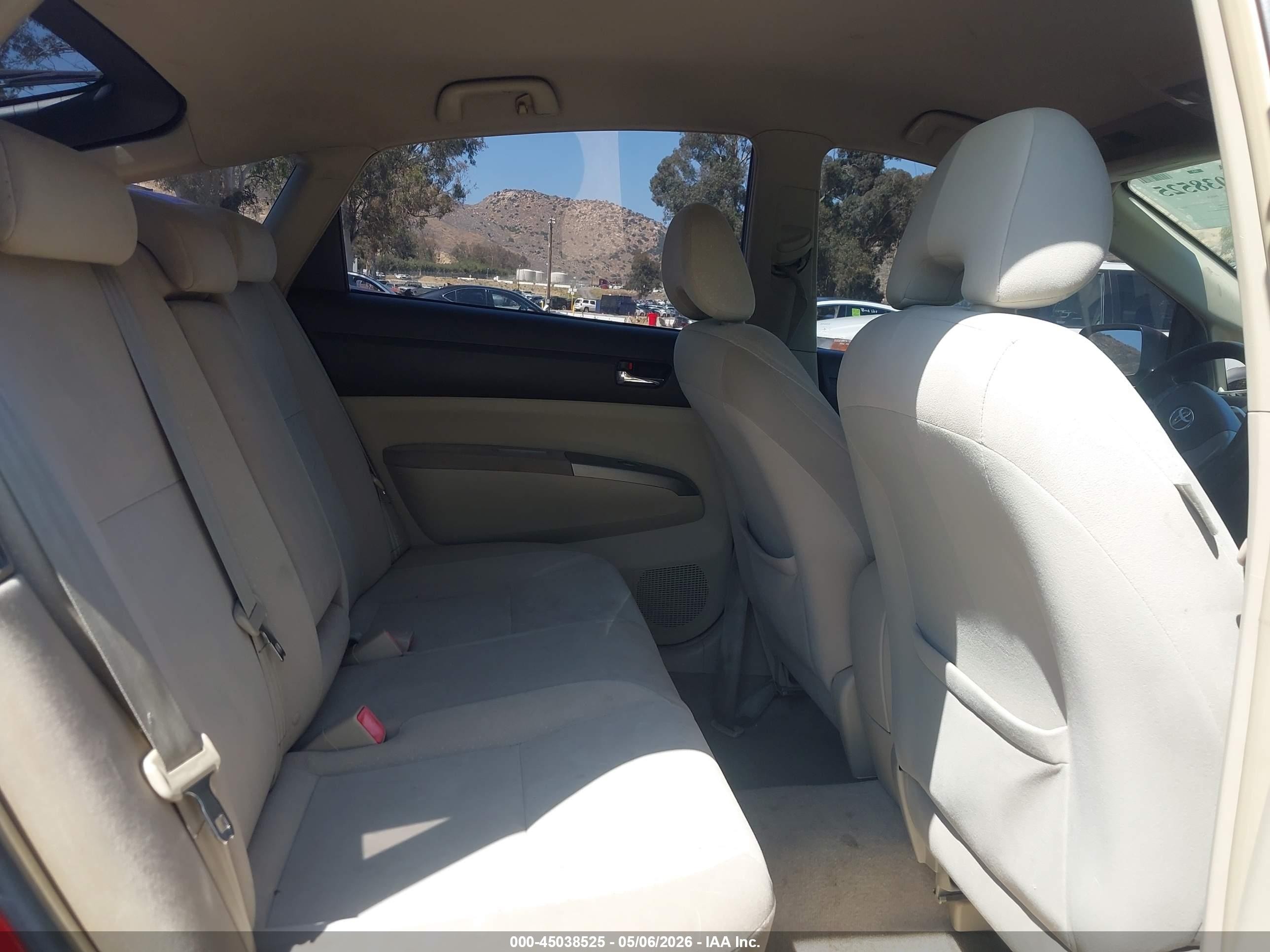 2005 Toyota Prius   Red vin: JTDKB20U157019060