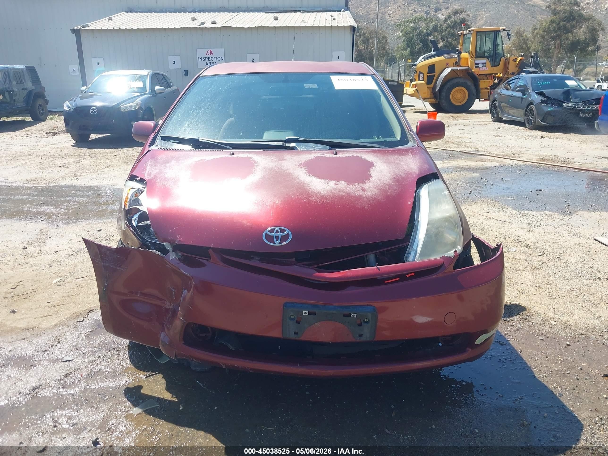 2005 Toyota Prius   Red vin: JTDKB20U157019060