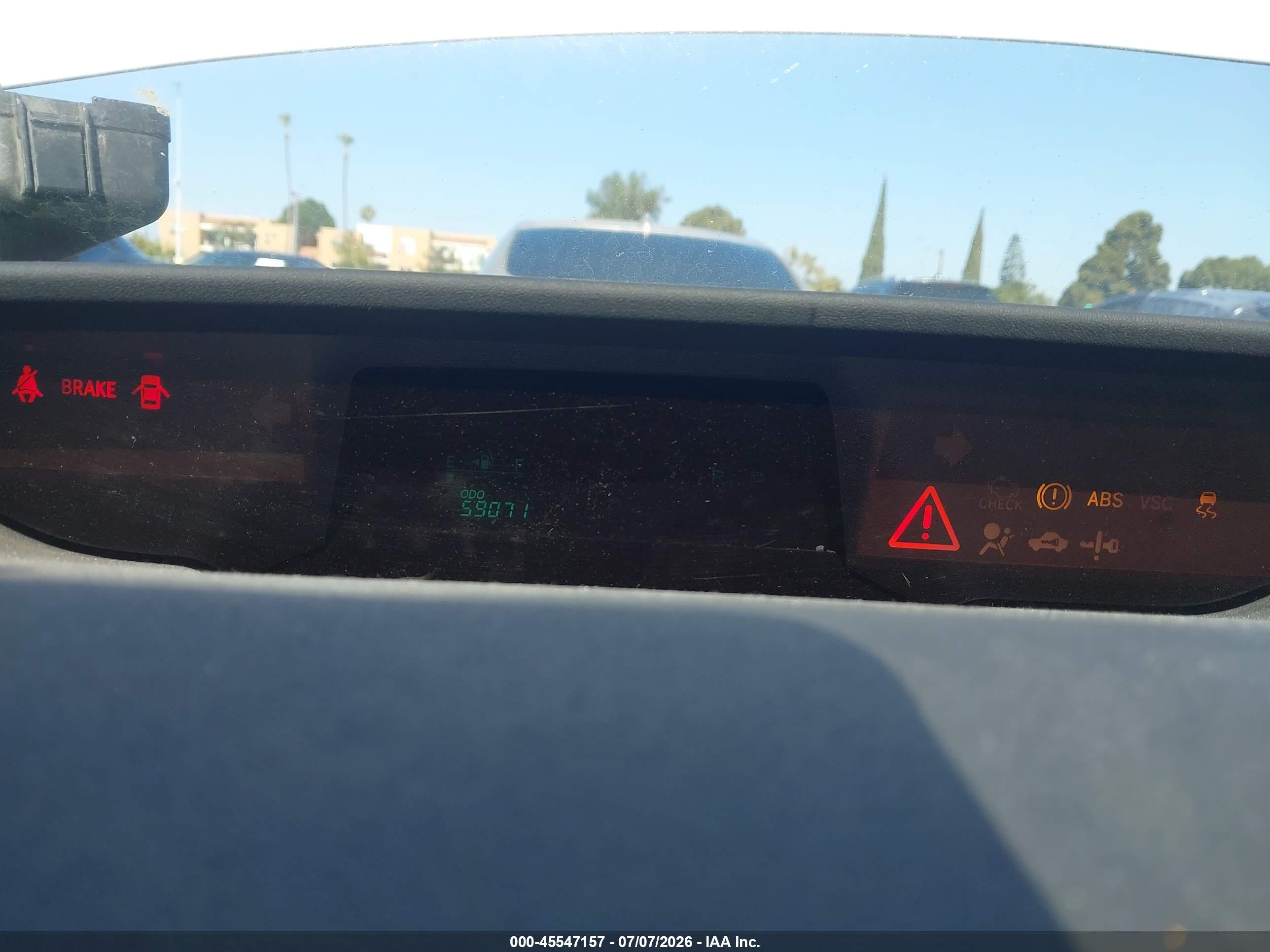 2005 Toyota Prius   Серебряный vin: JTDKB20U157024789