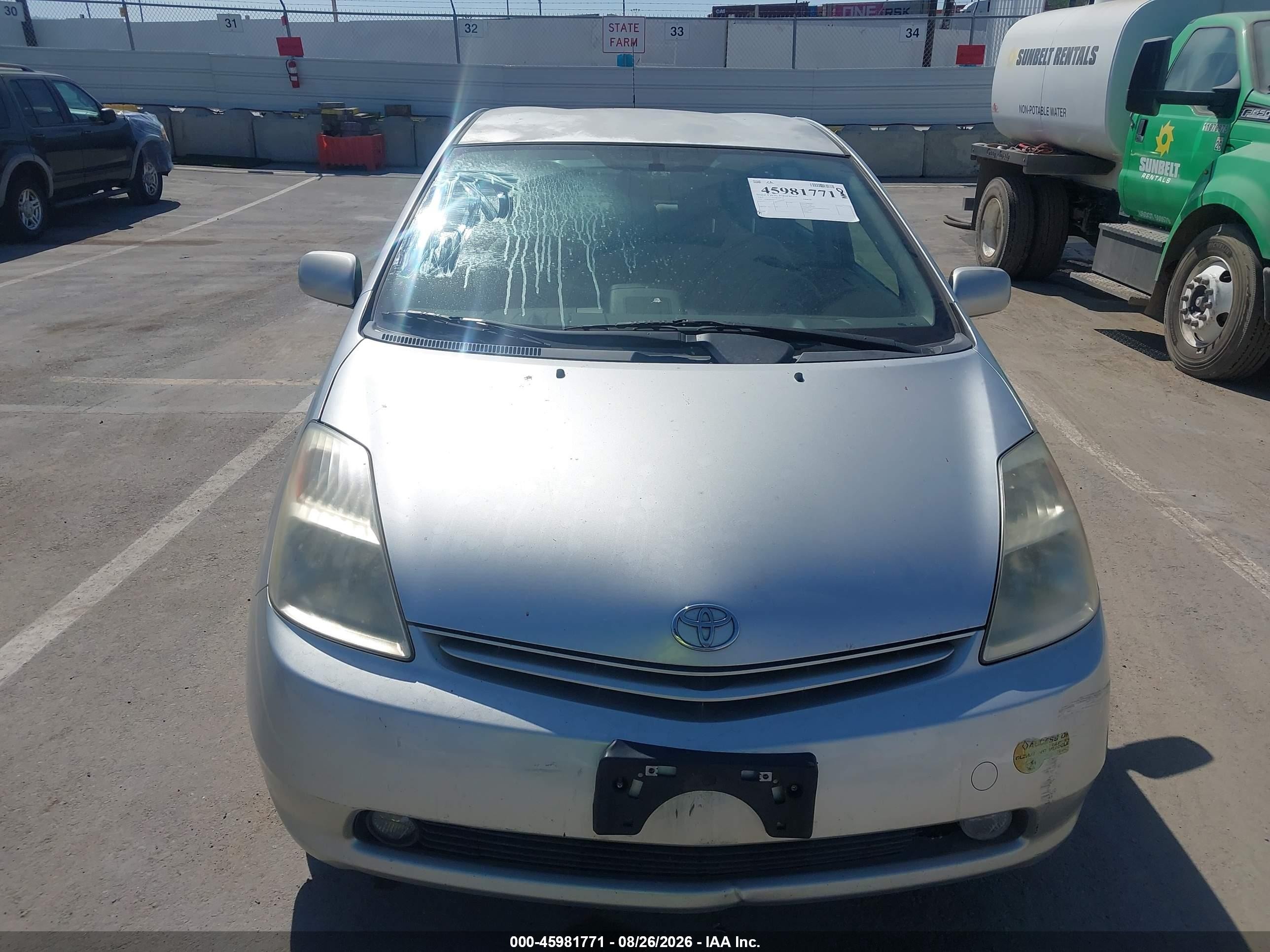 2005 Toyota Prius   Silver vin: JTDKB20U157041172
