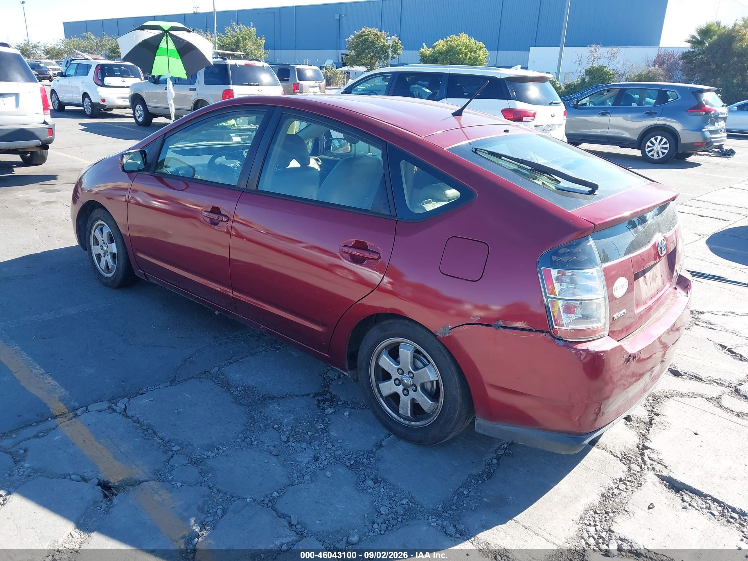 2005 Toyota Prius   Burgundy vin: JTDKB20U157053869
