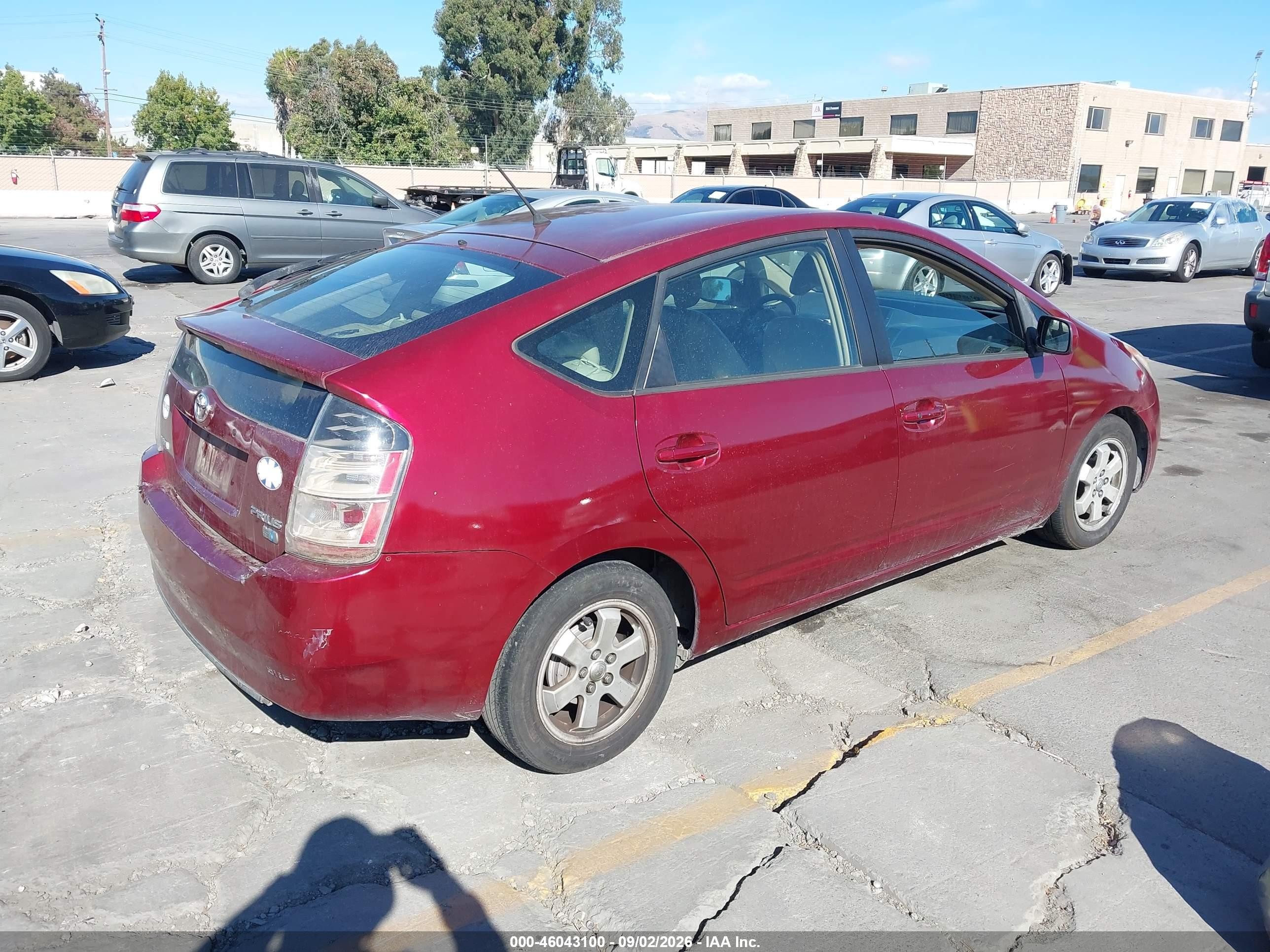 2005 Toyota Prius   Burgundy vin: JTDKB20U157053869