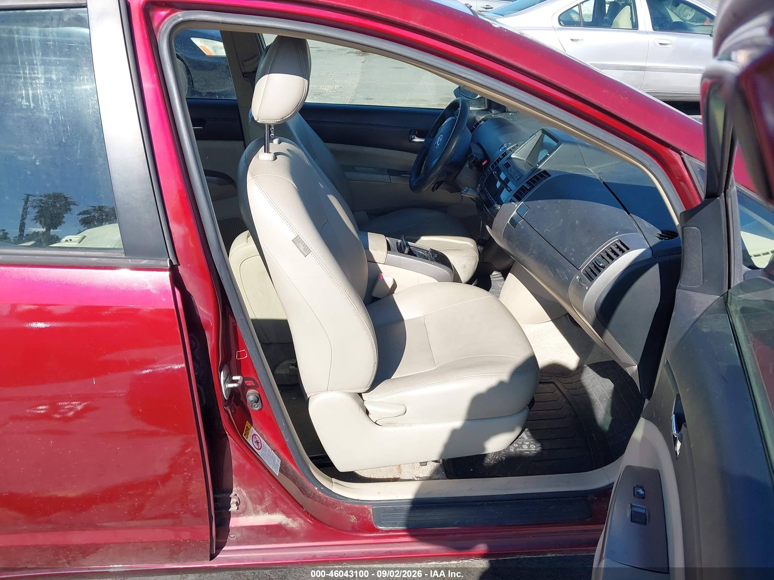 2005 Toyota Prius   Burgundy vin: JTDKB20U157053869