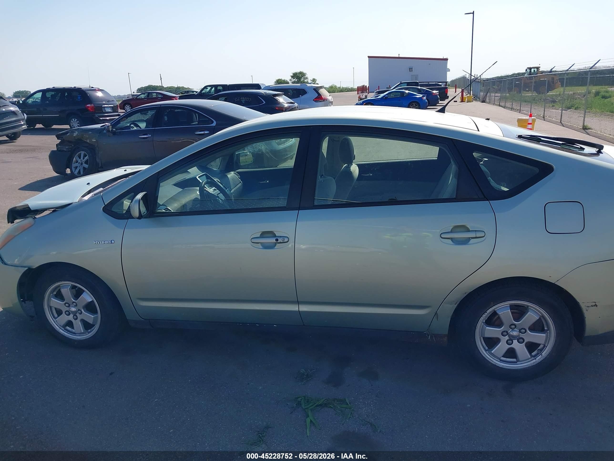 2006 Toyota Prius   Зеленый vin: JTDKB20U163133312