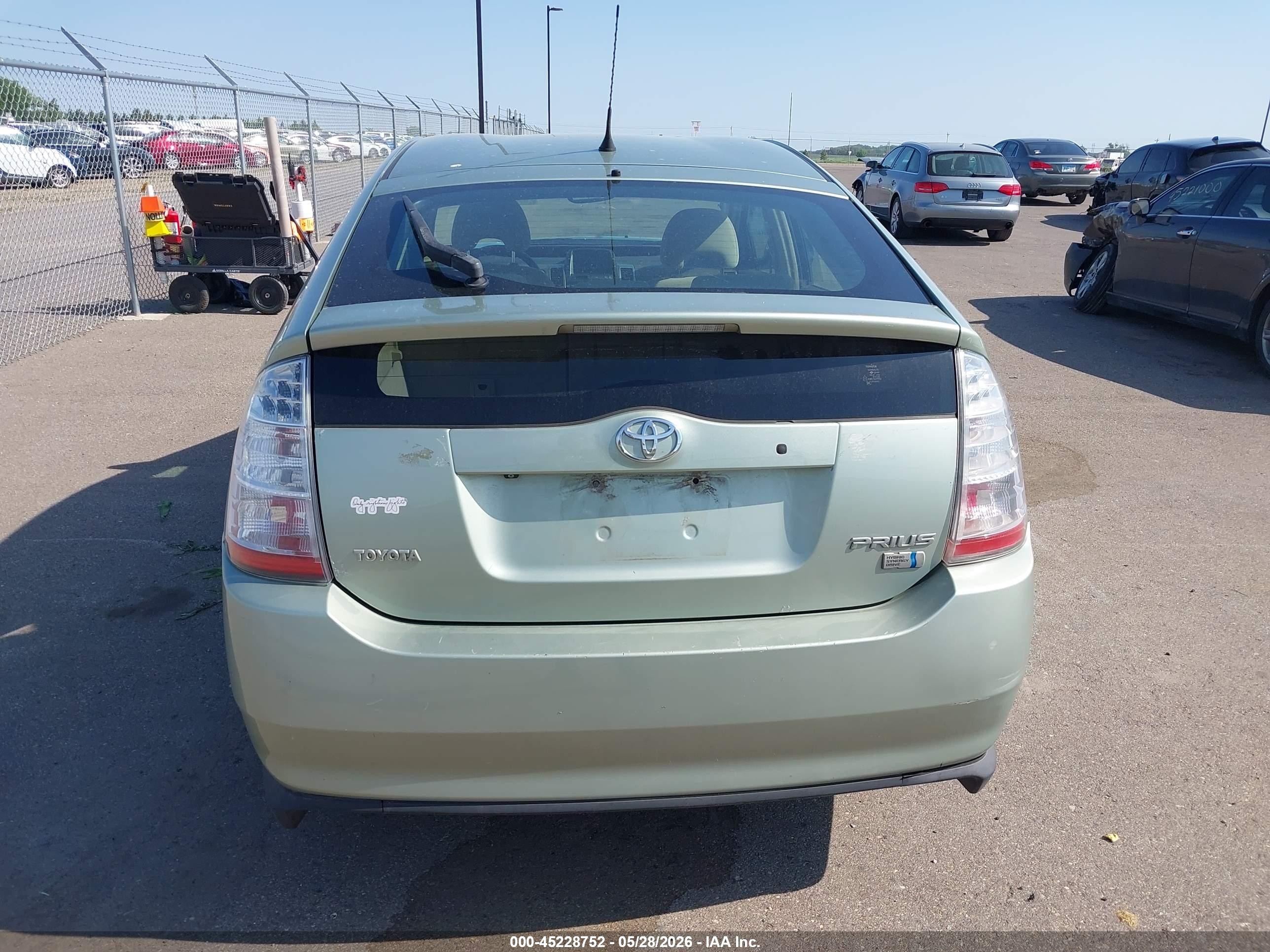 2006 Toyota Prius   Зеленый vin: JTDKB20U163133312