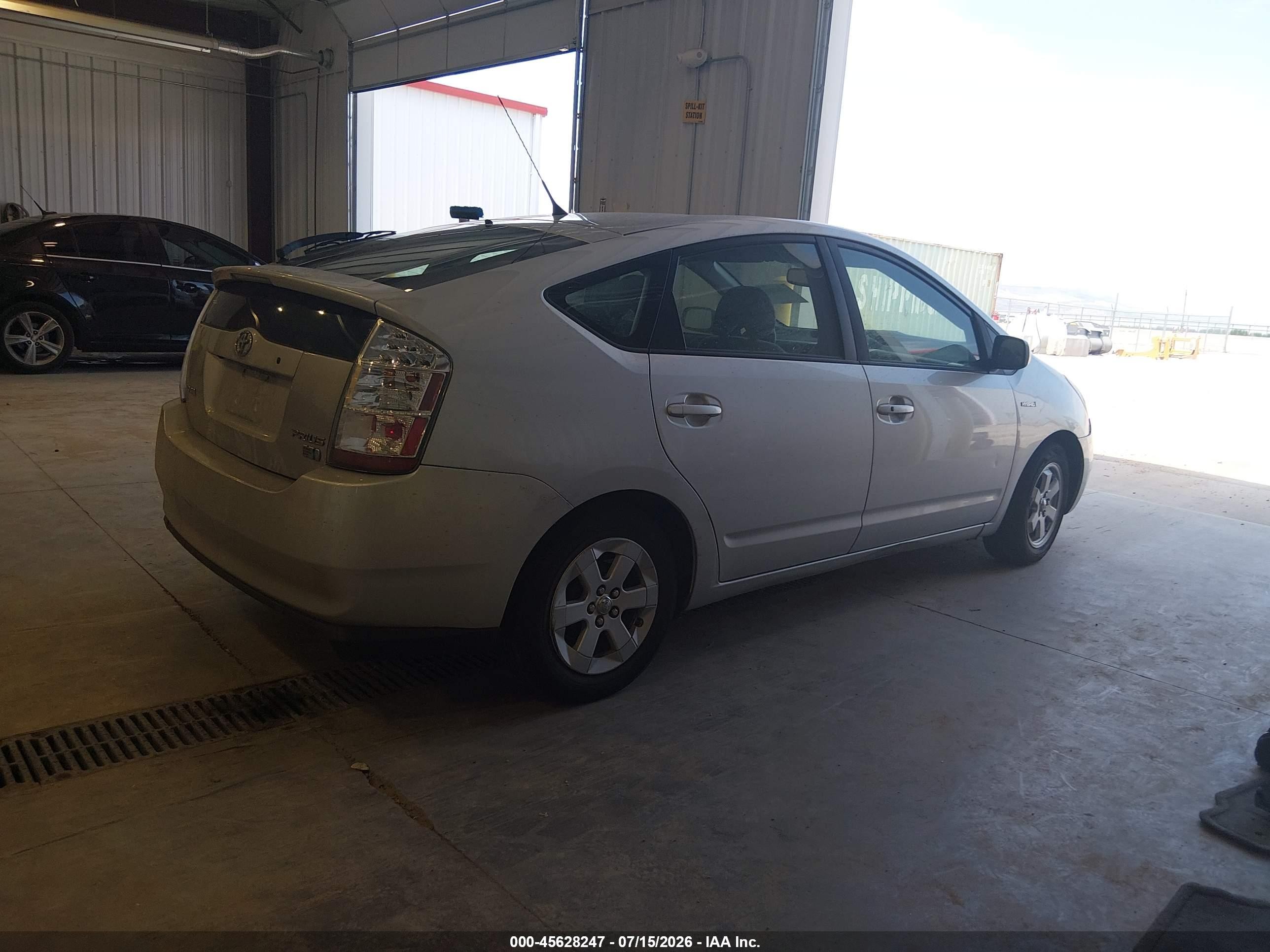 2006 Toyota Prius   Silver vin: JTDKB20U163151602