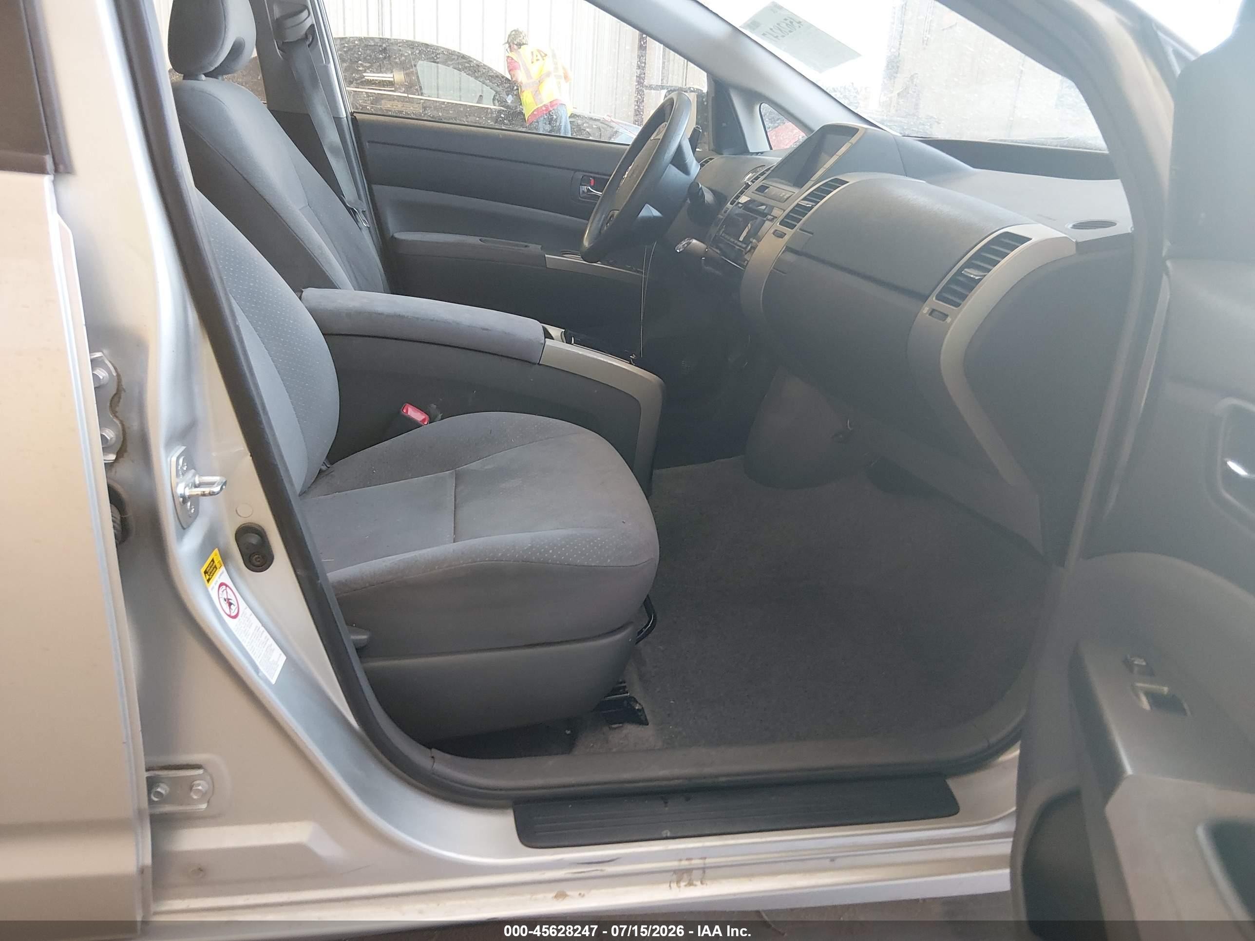 2006 Toyota Prius   Silver vin: JTDKB20U163151602
