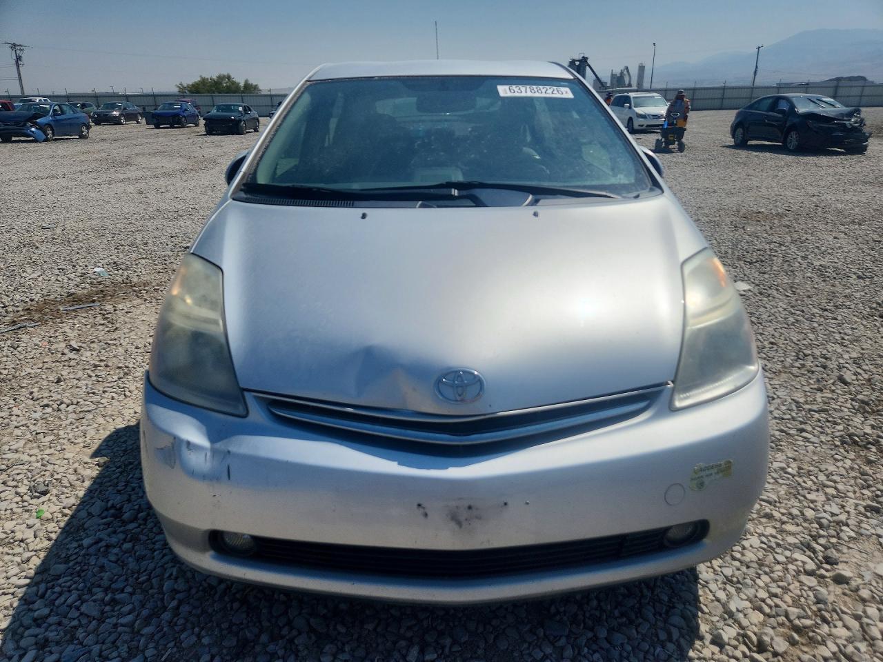 2006 Toyota Prius Base Silver vin: JTDKB20U163151602