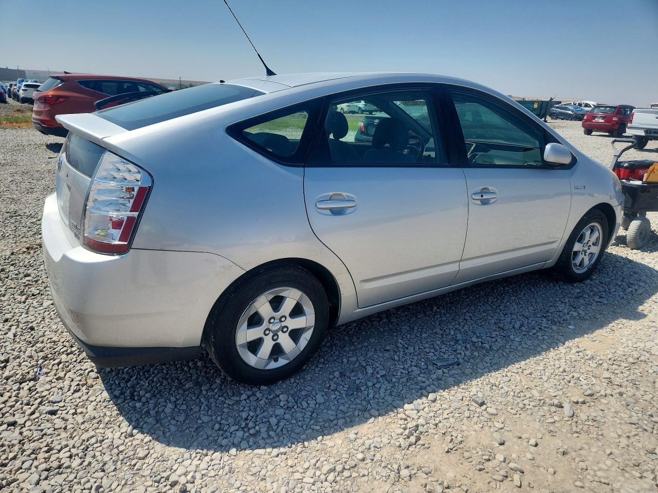 2006 Toyota Prius Base Silver vin: JTDKB20U163151602