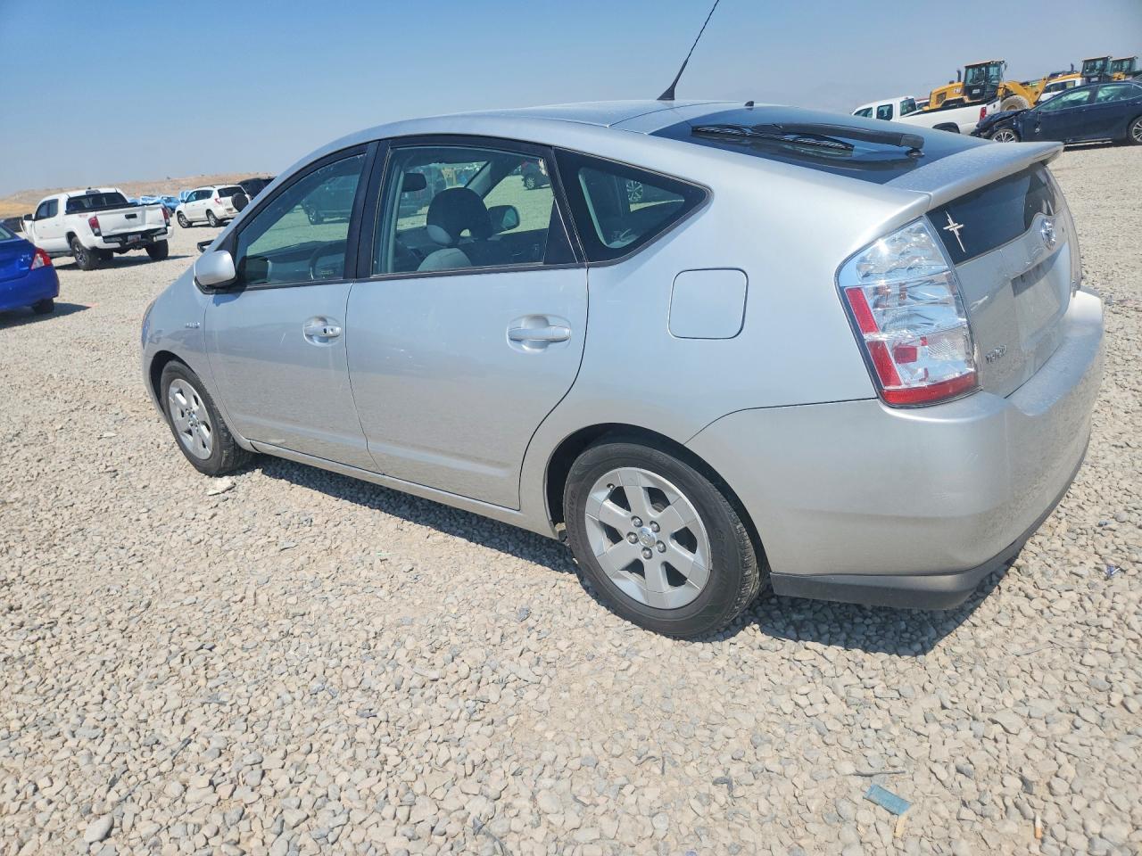2006 Toyota Prius Base Silver vin: JTDKB20U163151602