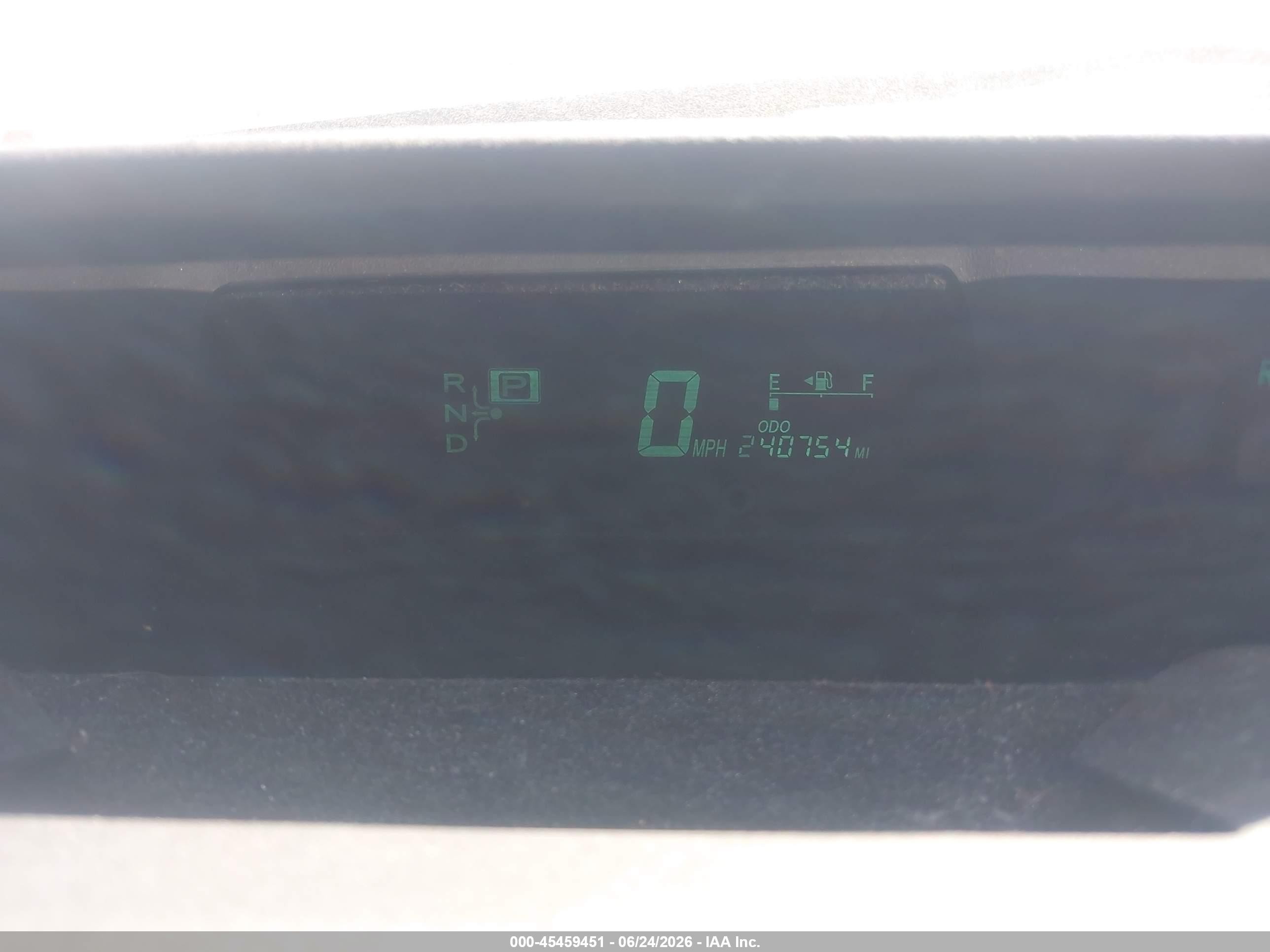 2006 Toyota Prius   Silver vin: JTDKB20U167075517