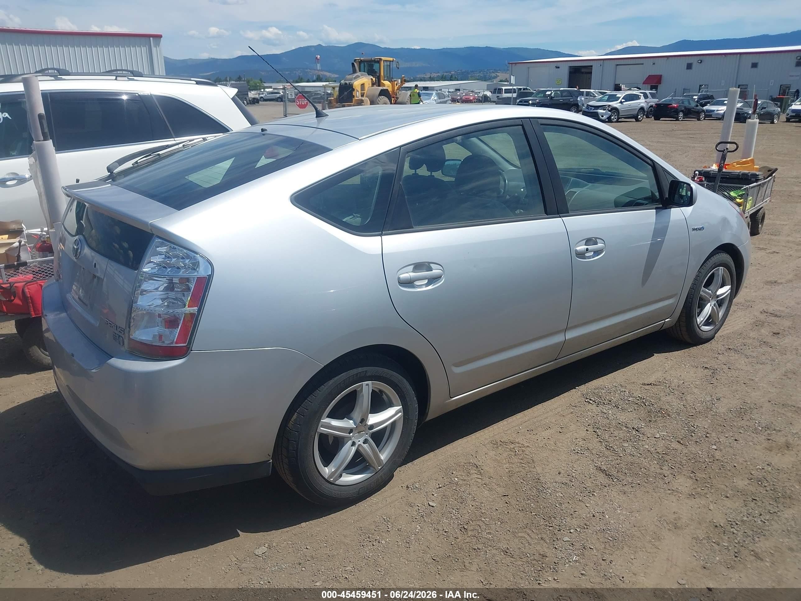 2006 Toyota Prius   Silver vin: JTDKB20U167075517
