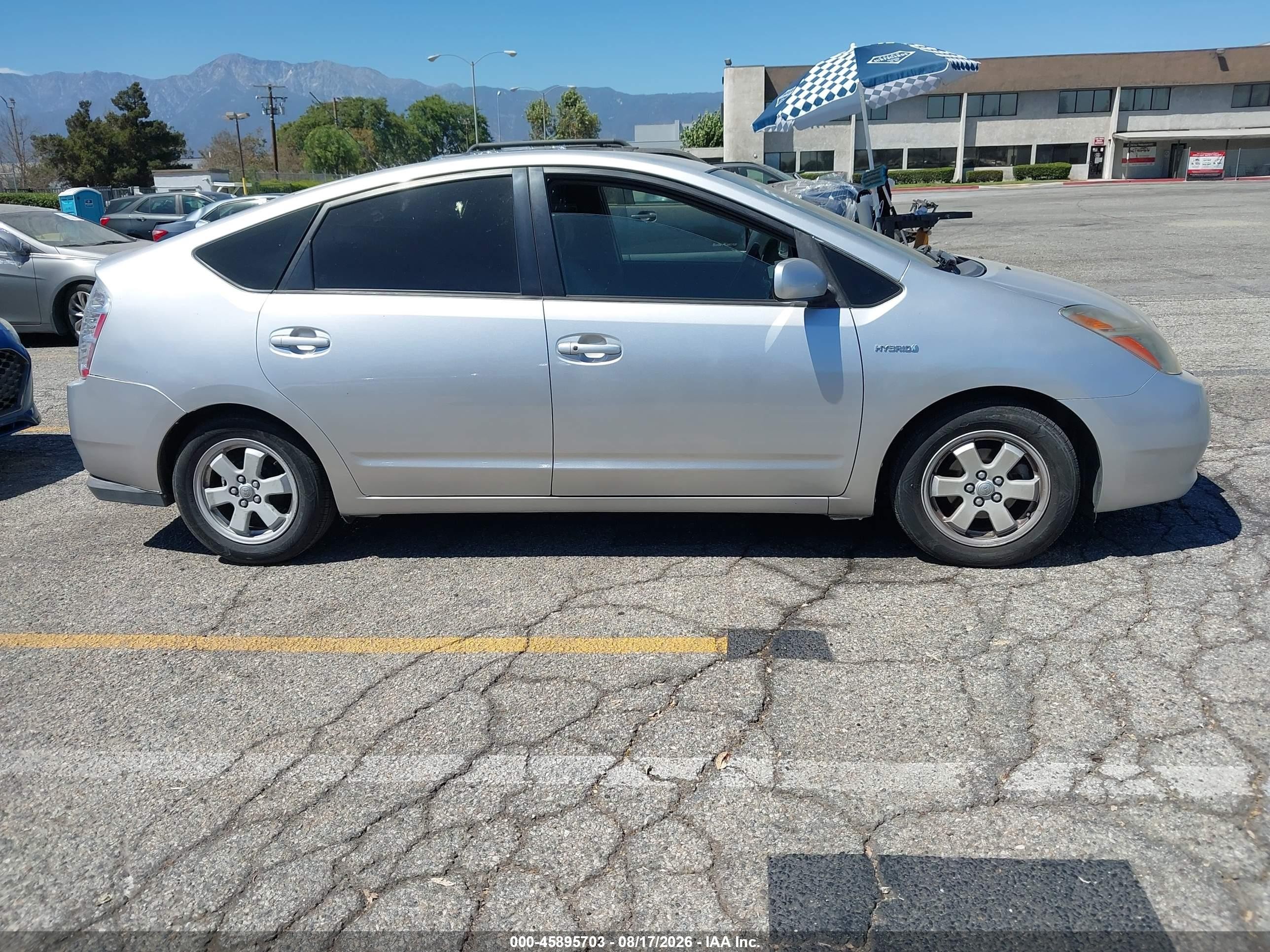 2006 Toyota Prius   Серебряный vin: JTDKB20U167513968