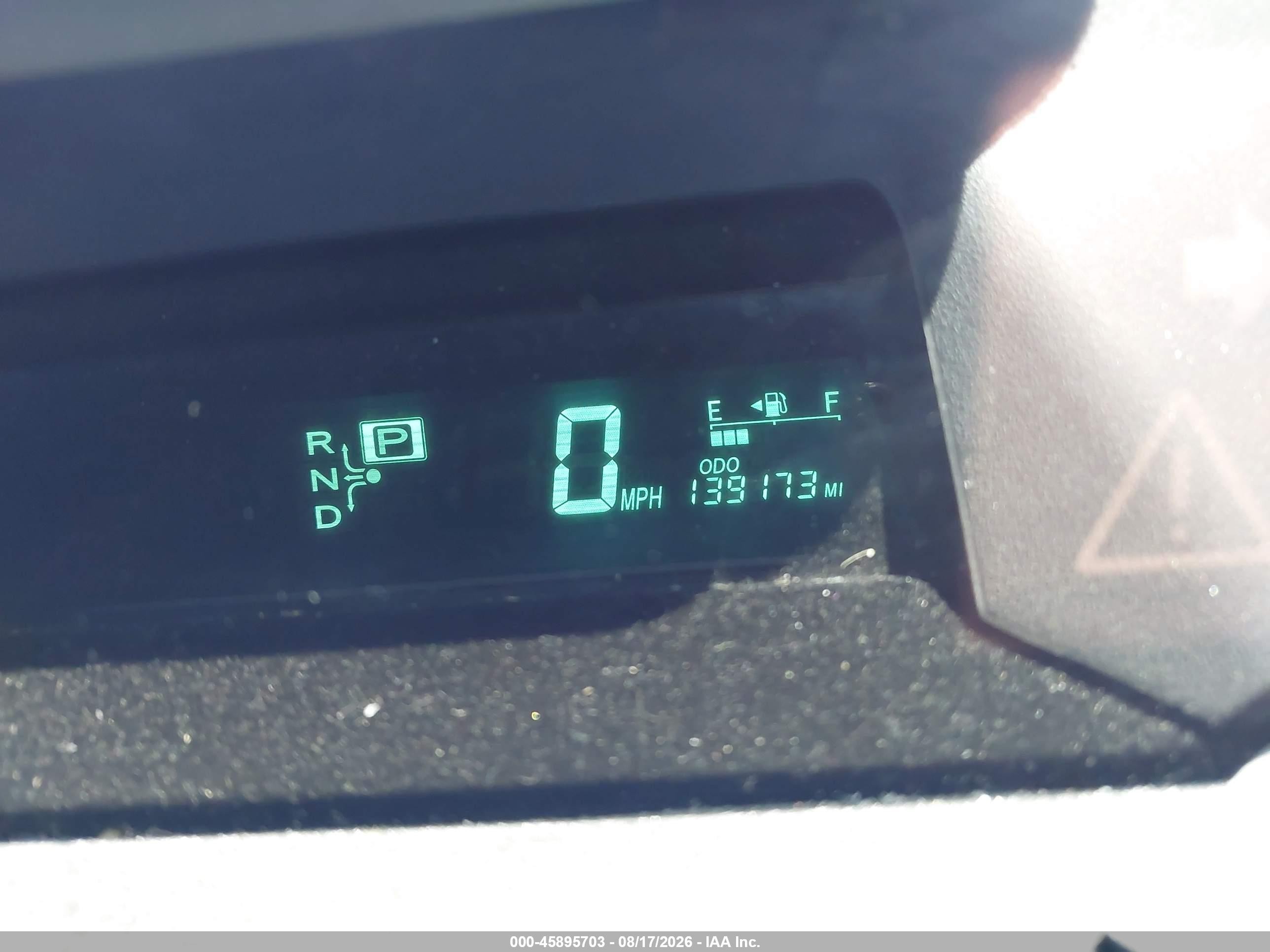 2006 Toyota Prius   Серебряный vin: JTDKB20U167513968