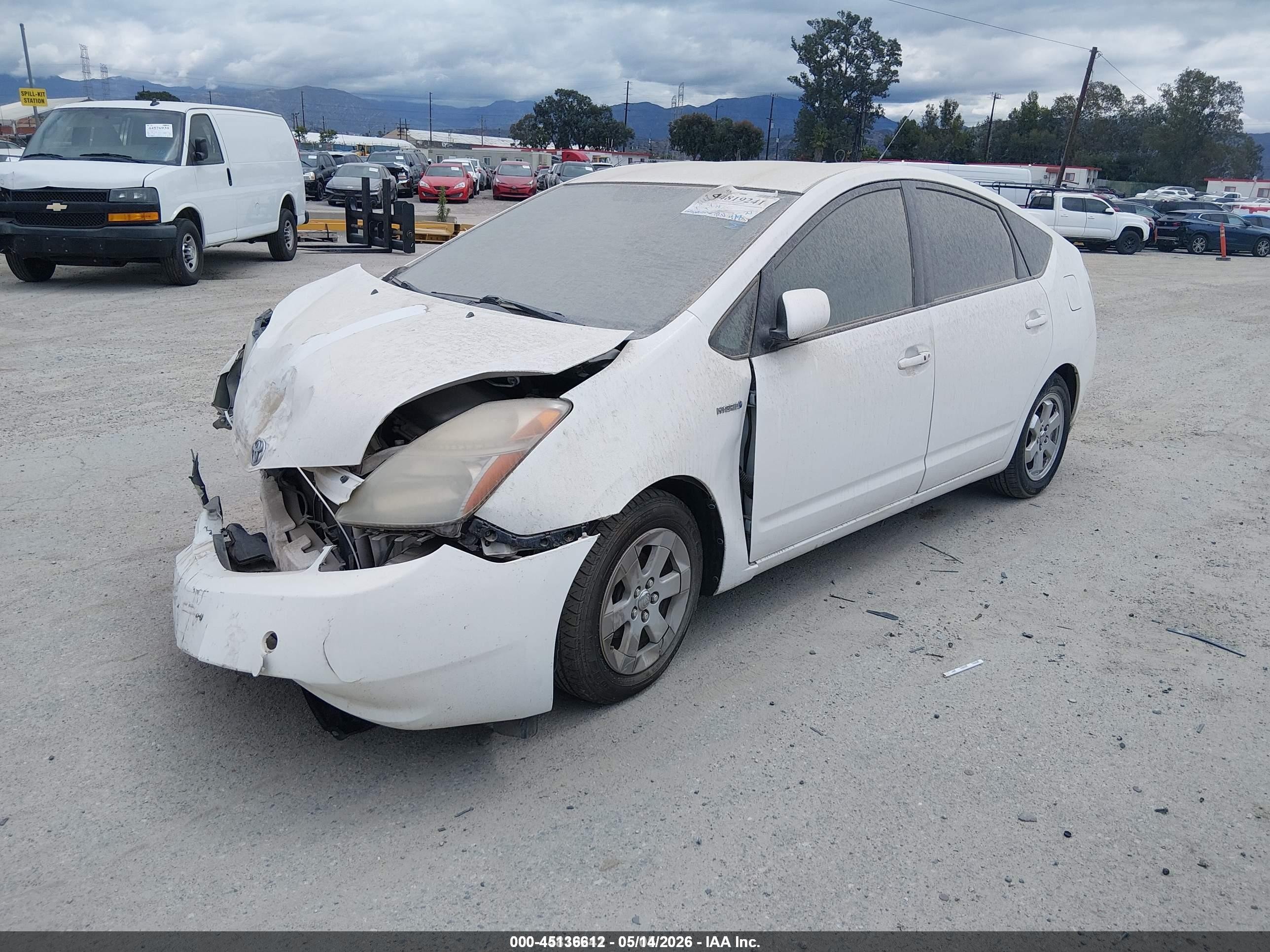 2006 Toyota Prius   White vin: JTDKB20U167524579