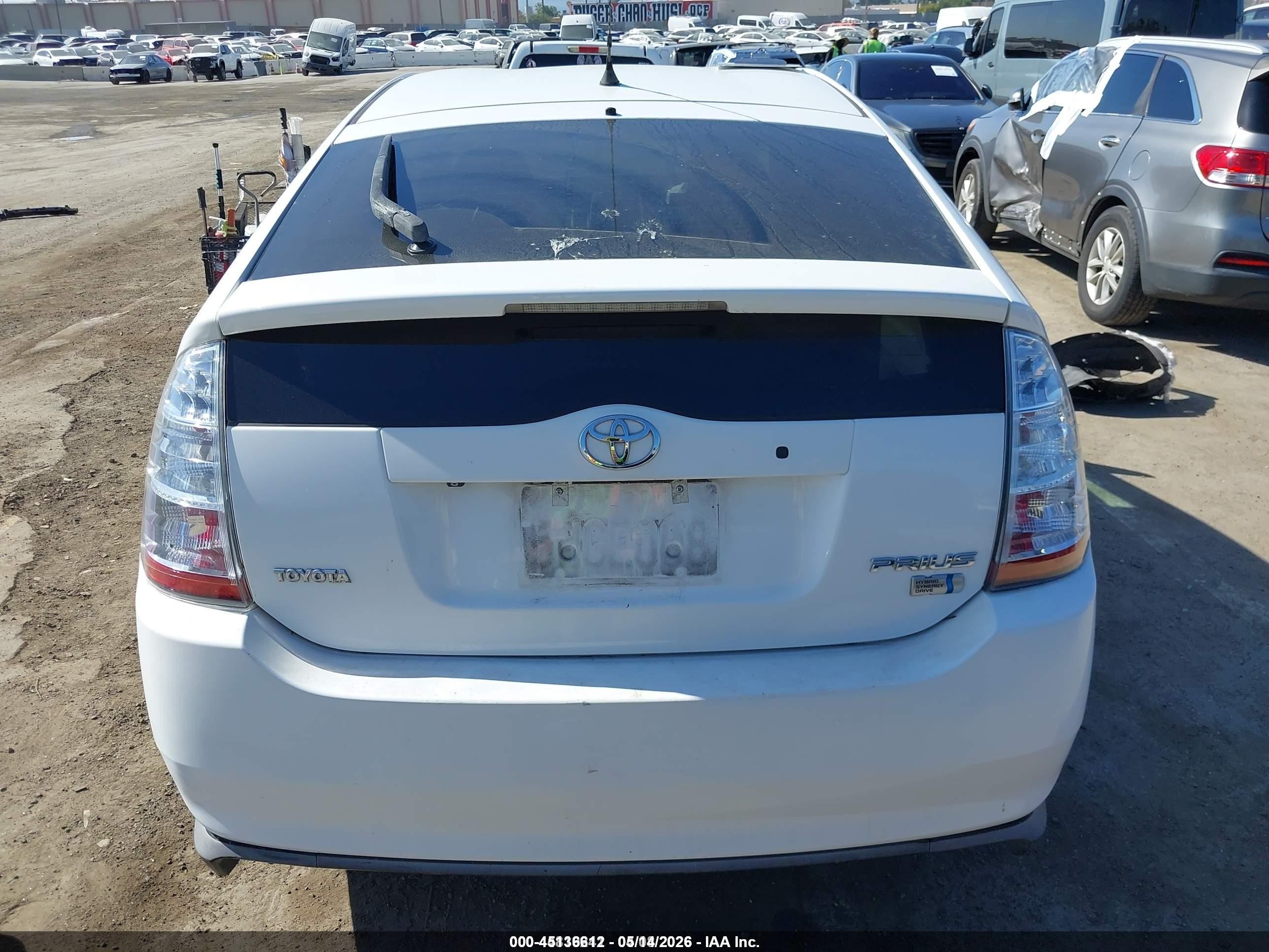 2006 Toyota Prius   White vin: JTDKB20U167524579