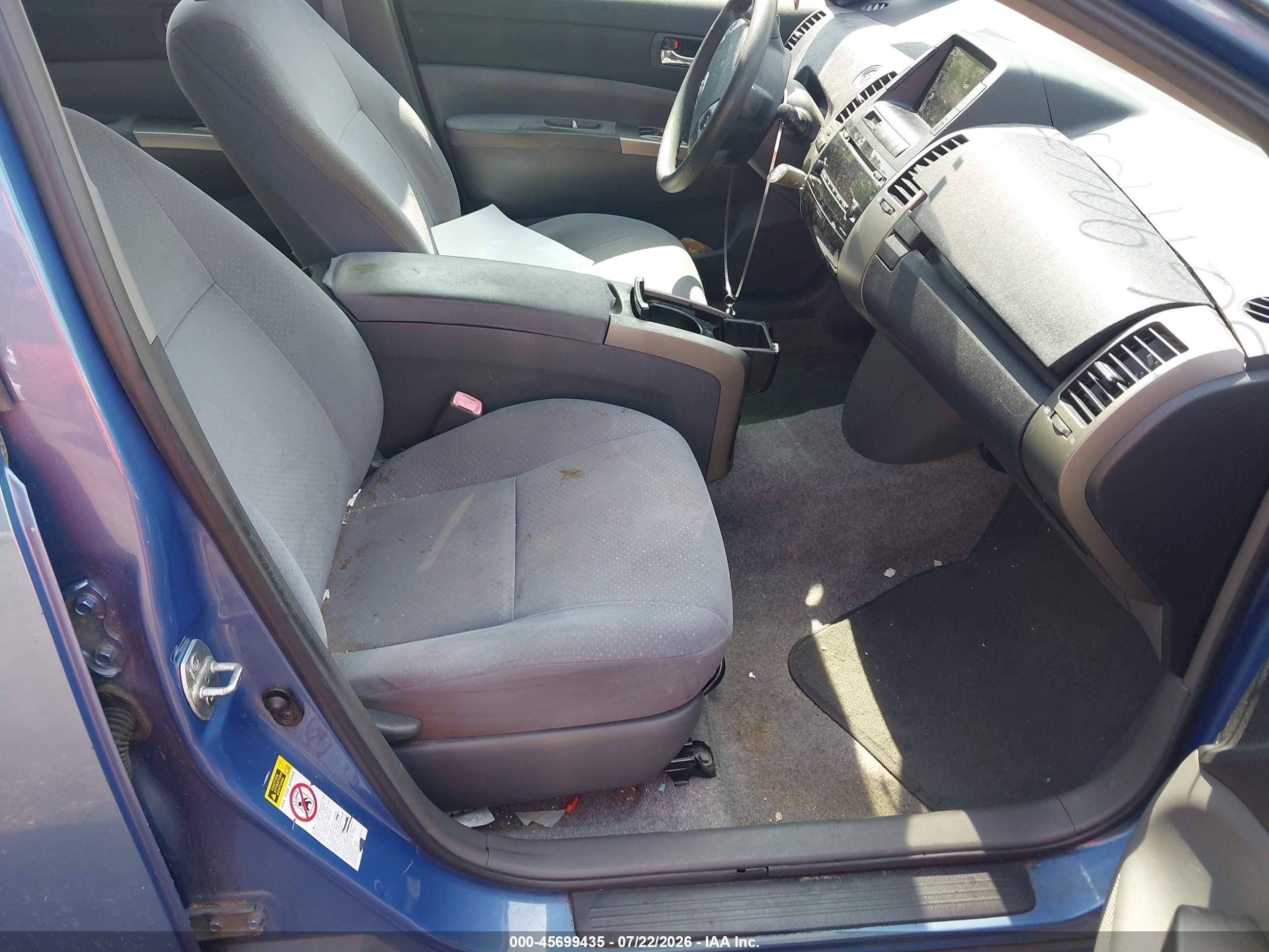 2006 Toyota Prius   Blue vin: JTDKB20U167544833