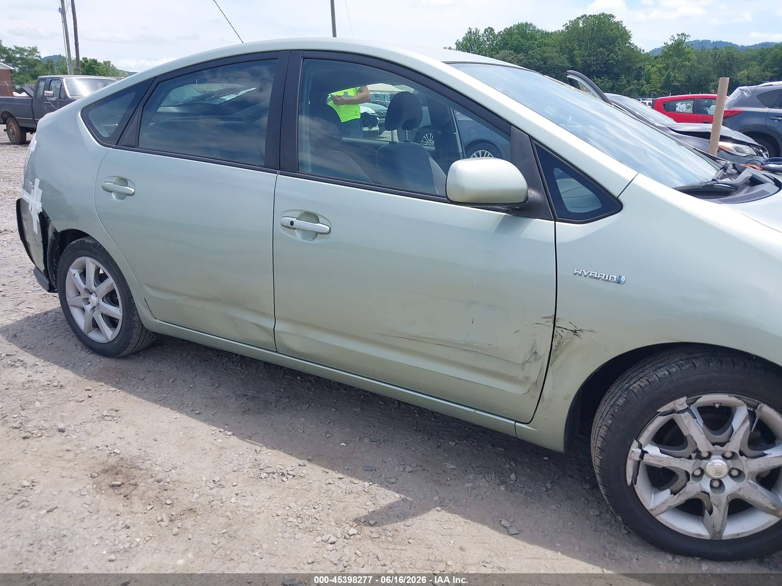 2007 Toyota Prius Touring Зеленый vin: JTDKB20U173227353
