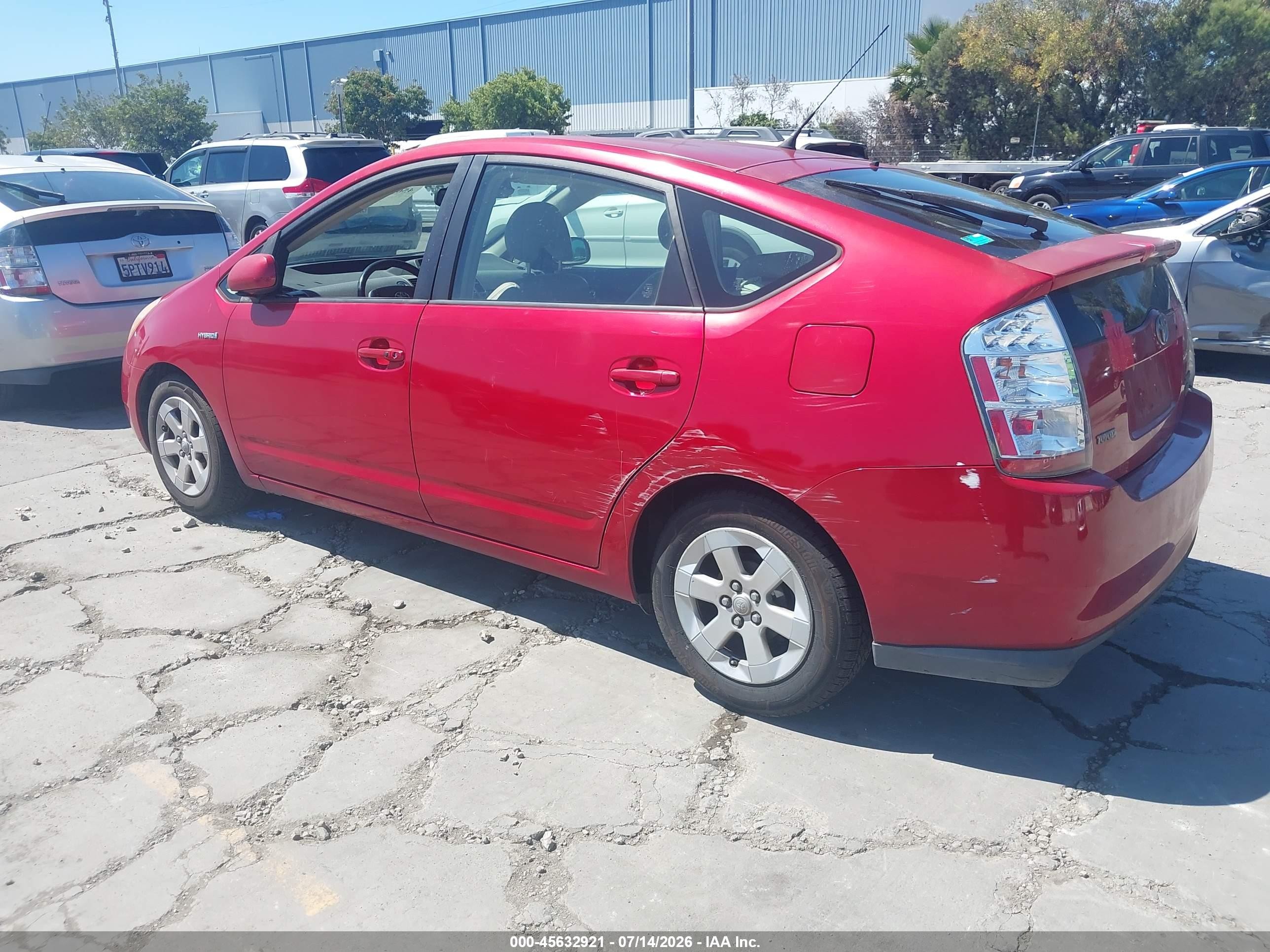 2007 Toyota Prius   Red vin: JTDKB20U173249403