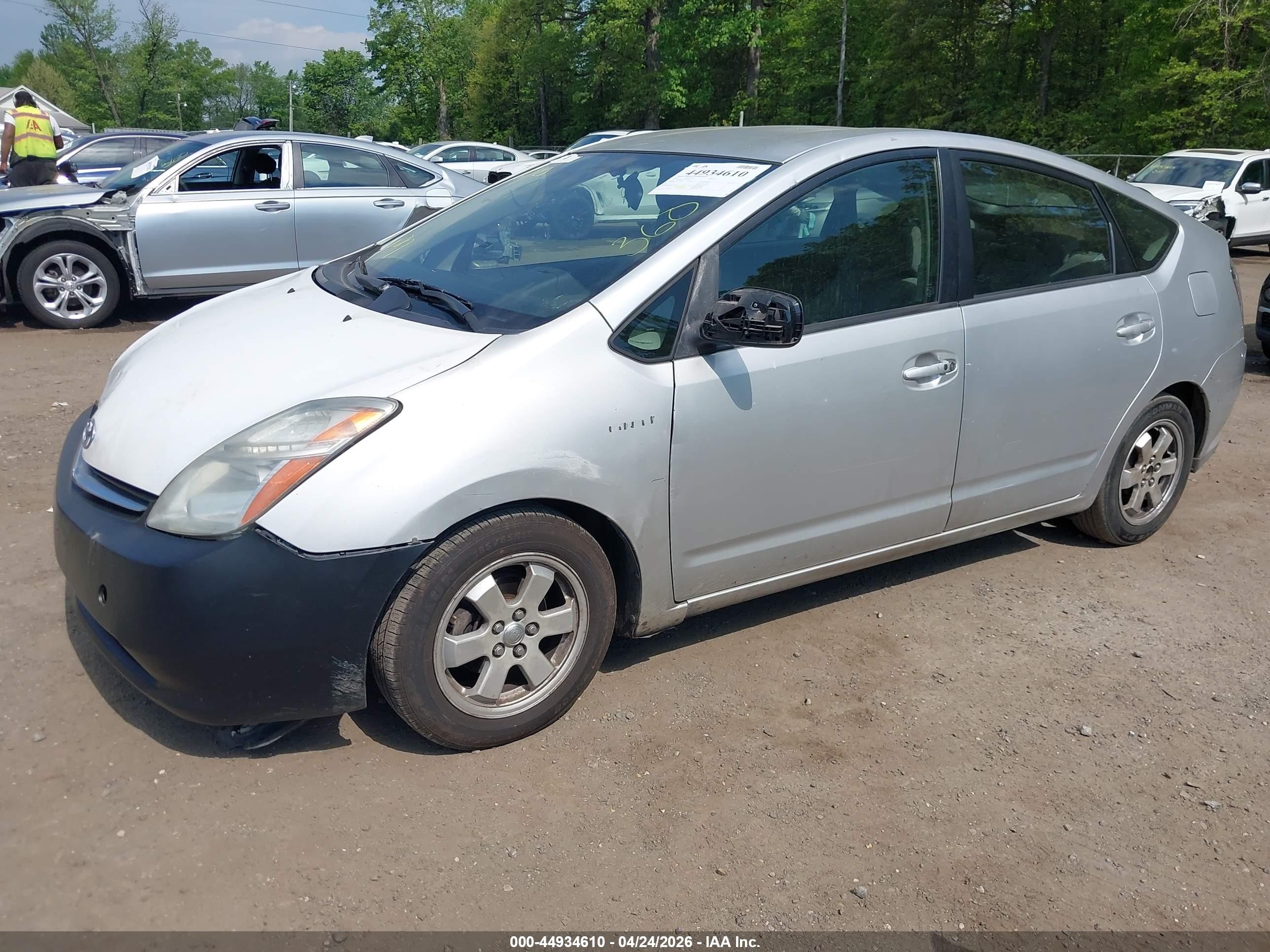 2007 Toyota Prius   Silver vin: JTDKB20U173272664