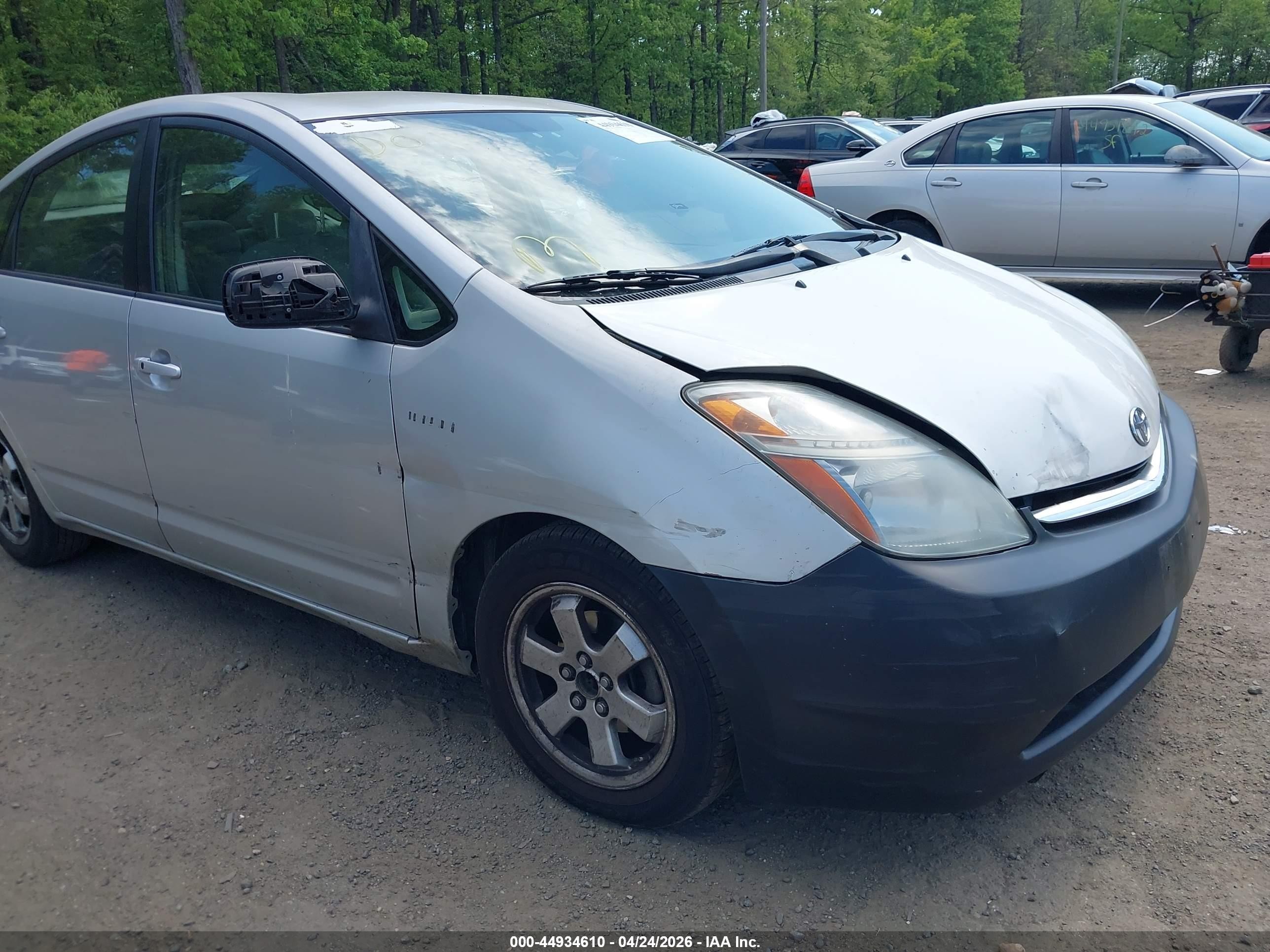 2007 Toyota Prius   Silver vin: JTDKB20U173272664