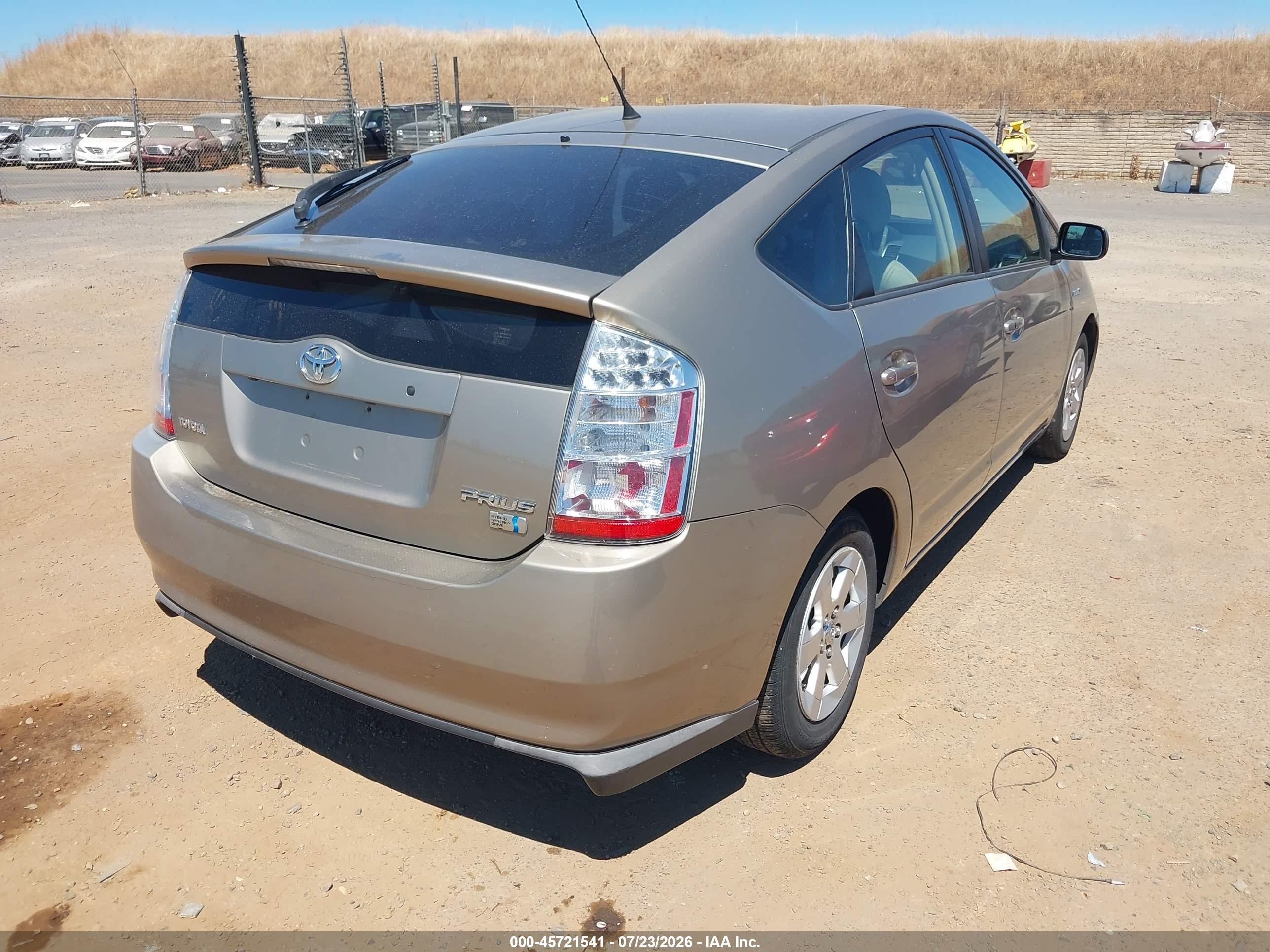 2007 Toyota Prius   Золотой vin: JTDKB20U173288637