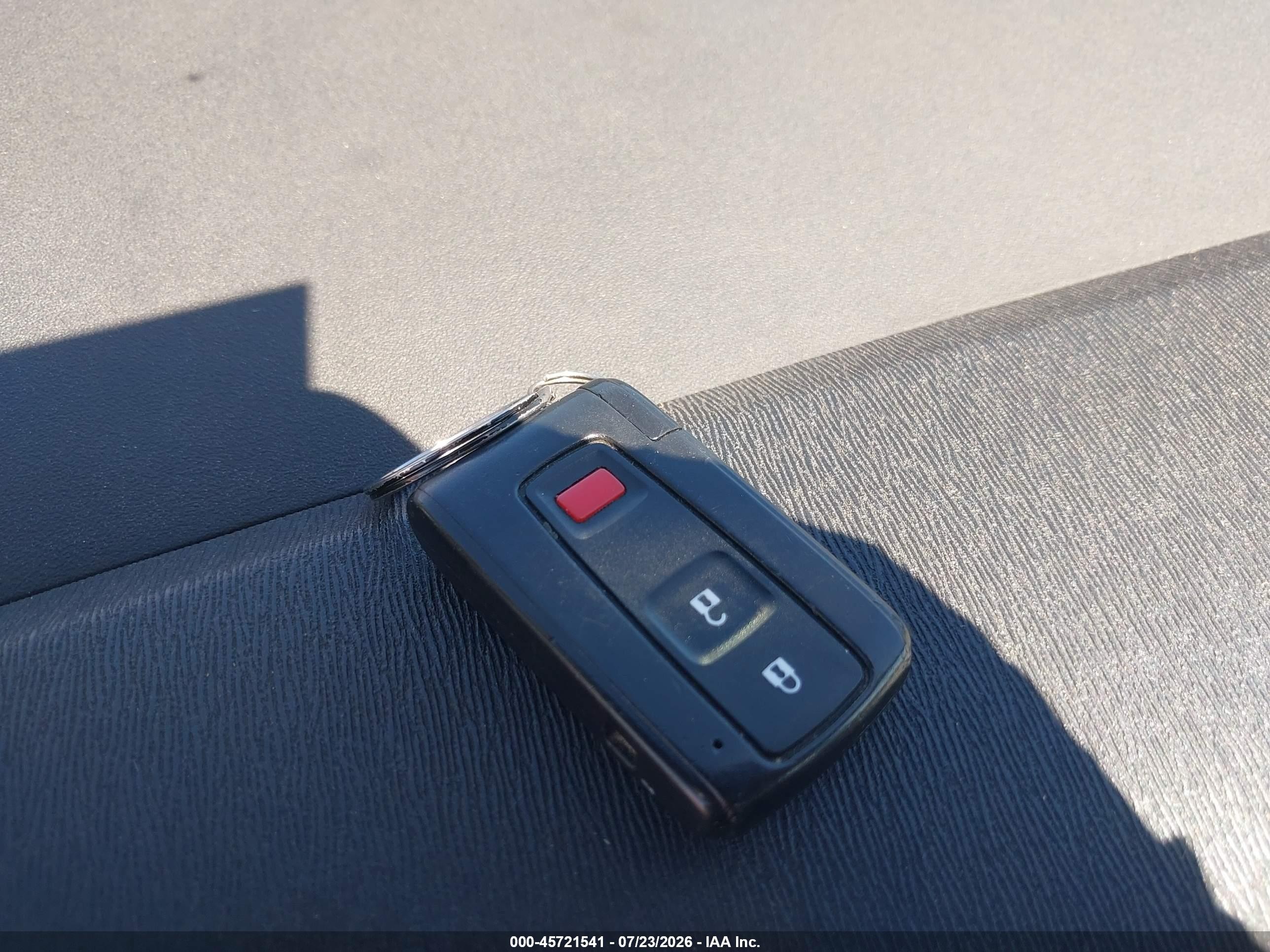 2007 Toyota Prius   Золотой vin: JTDKB20U173288637