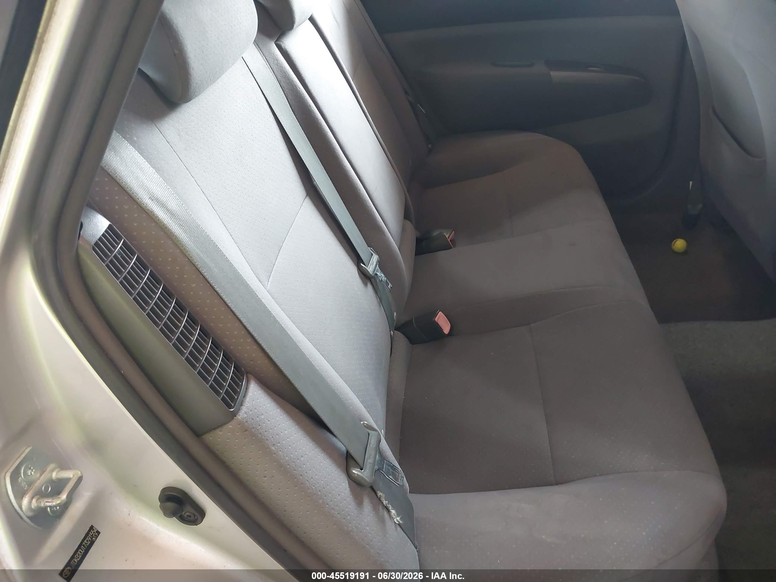 2007 Toyota Prius   Silver vin: JTDKB20U173291554