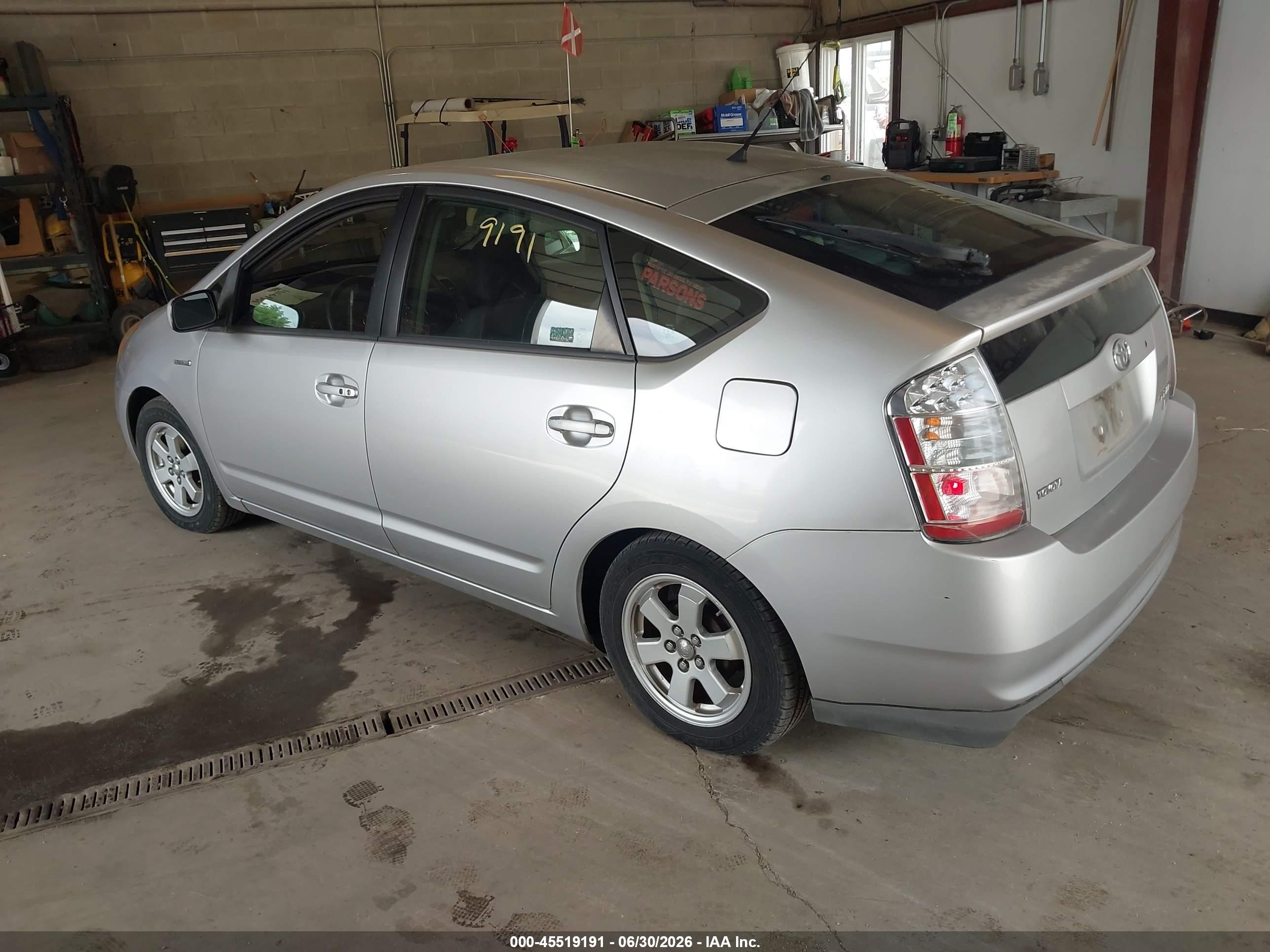 2007 Toyota Prius   Silver vin: JTDKB20U173291554
