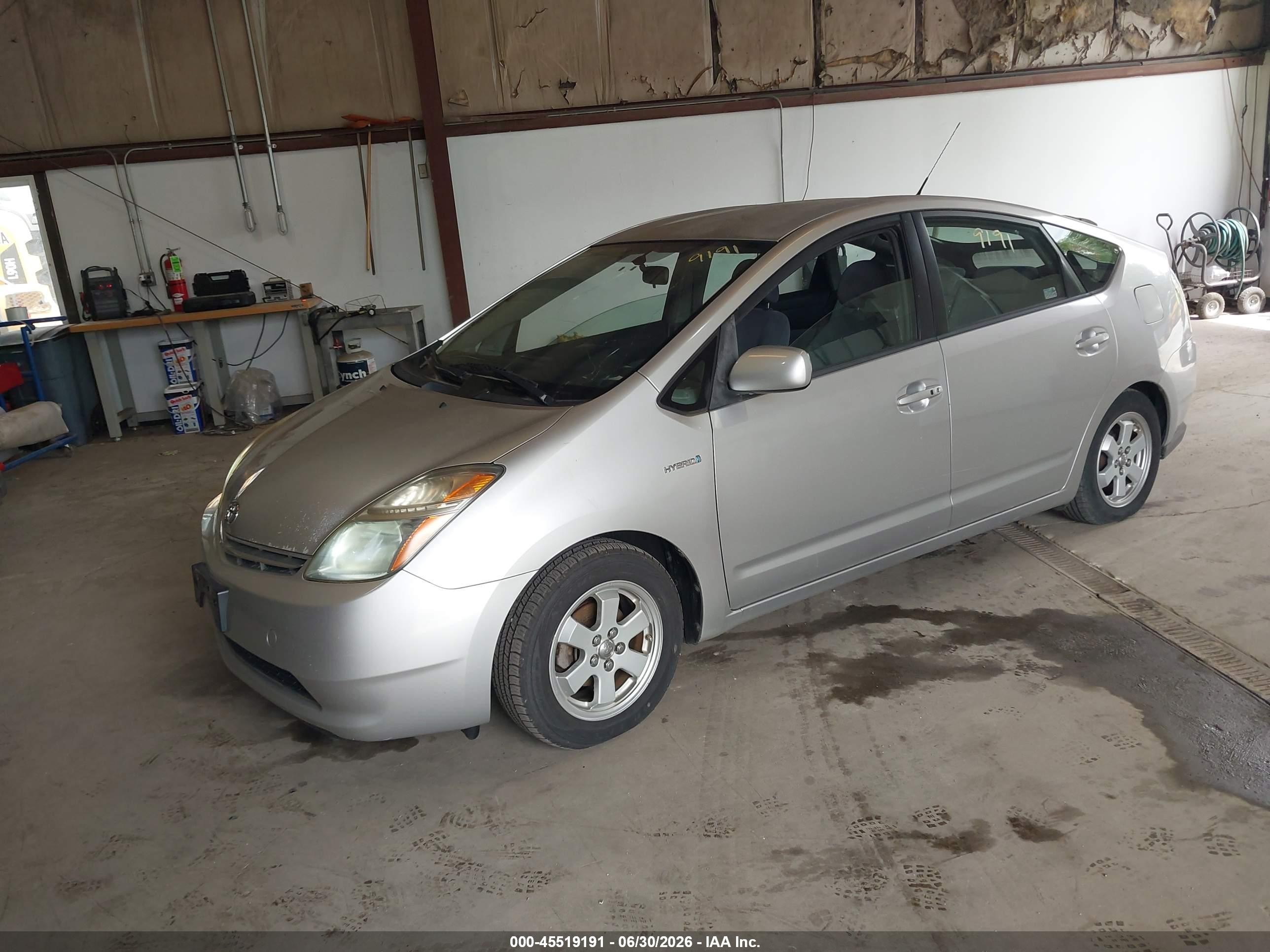 2007 Toyota Prius   Silver vin: JTDKB20U173291554