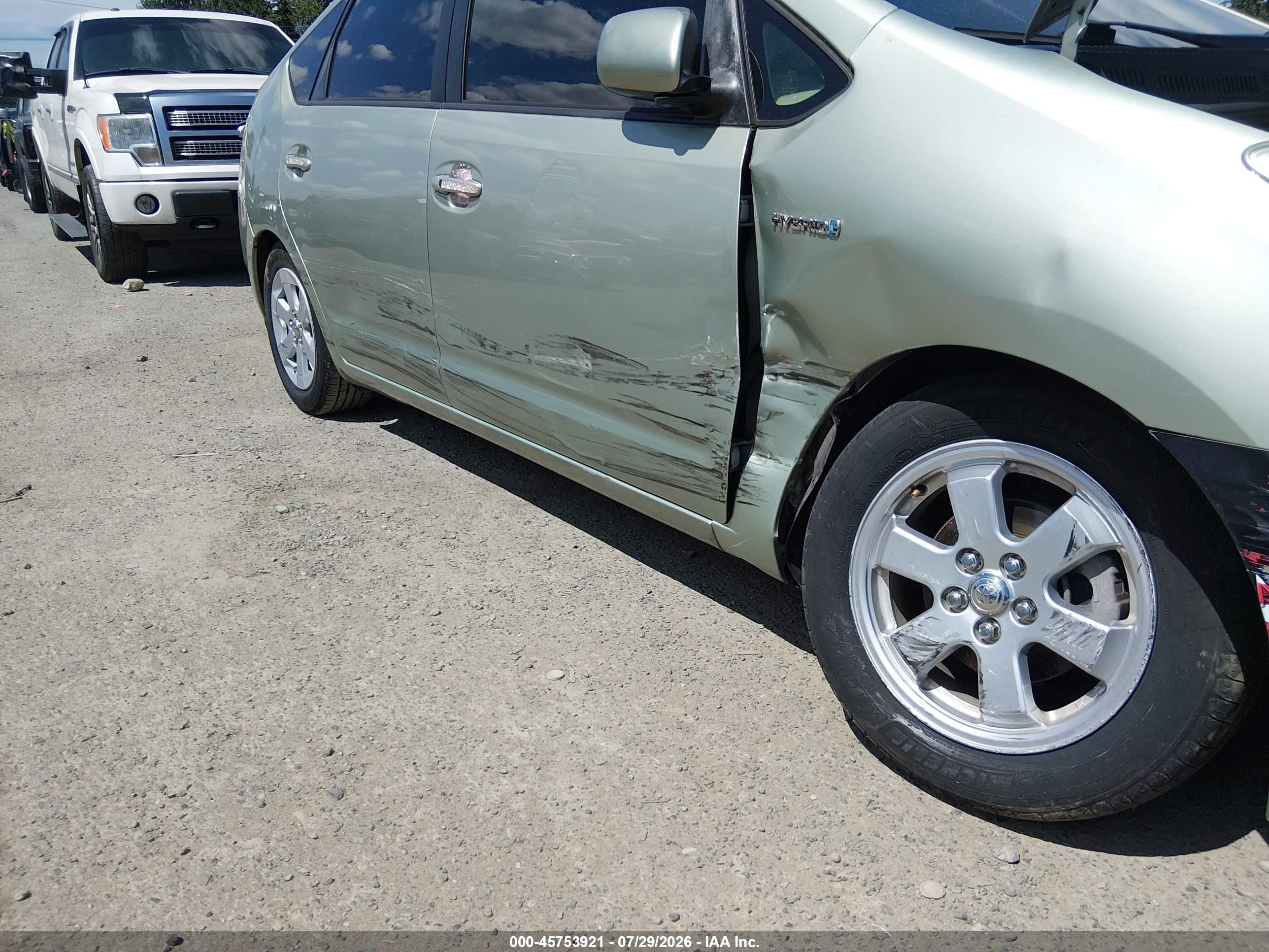 2007 Toyota Prius   Зеленый vin: JTDKB20U177604157
