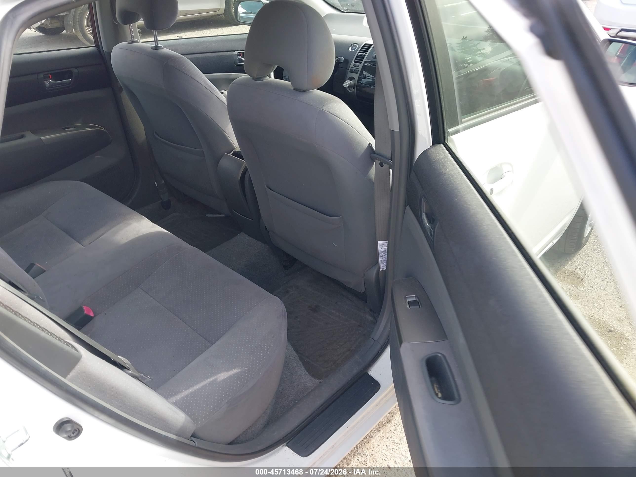2007 Toyota Prius   White vin: JTDKB20U177606832