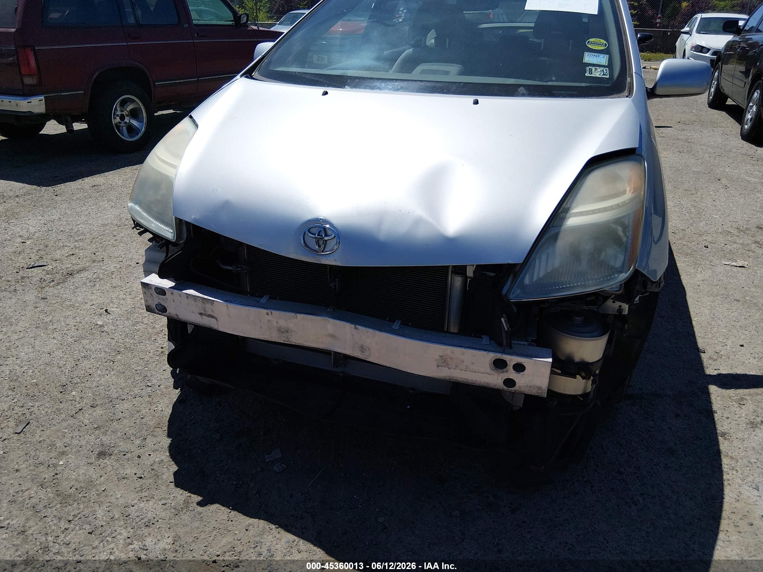 2007 Toyota Prius   Серебряный vin: JTDKB20U177625171