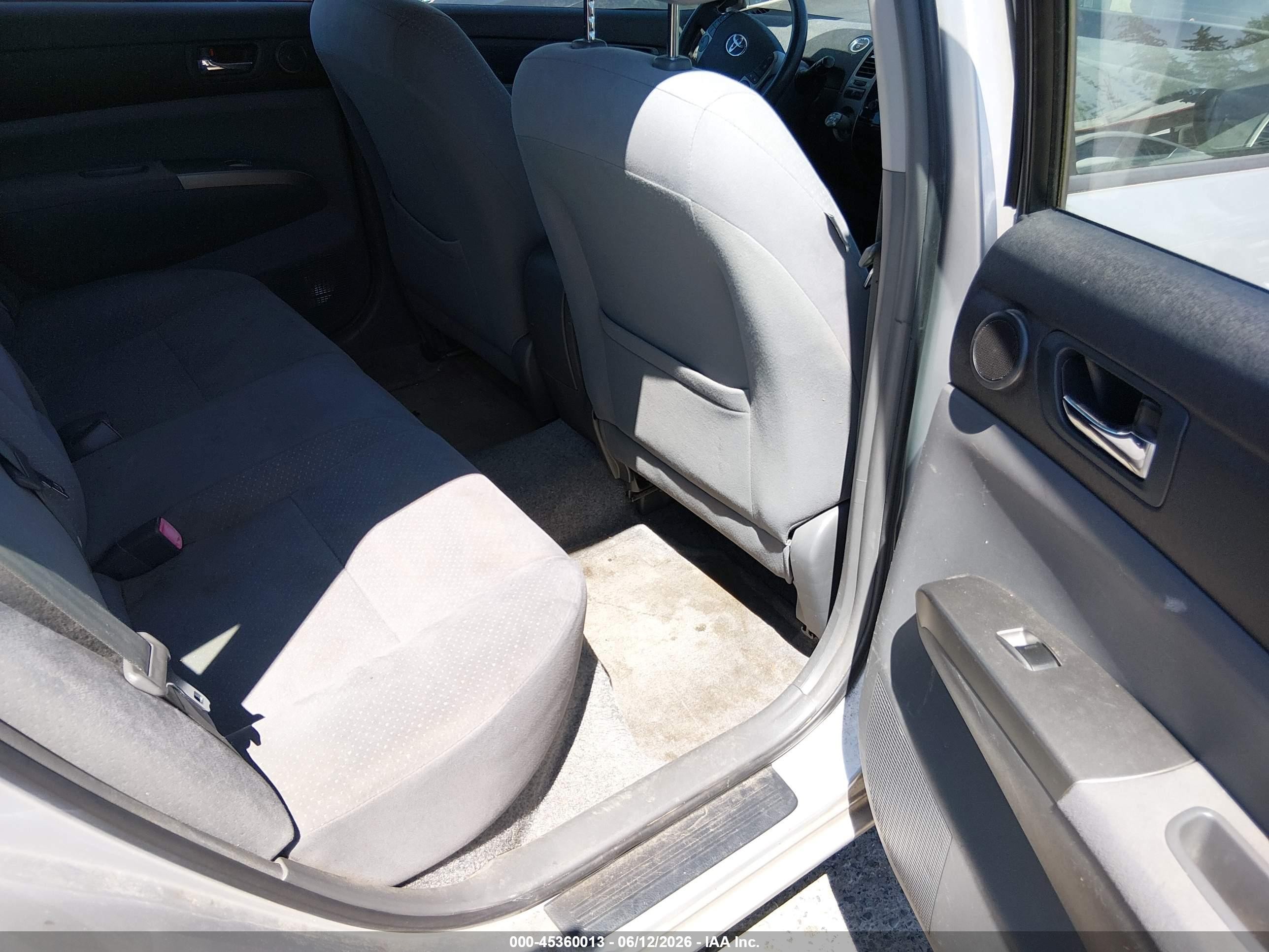 2007 Toyota Prius   Серебряный vin: JTDKB20U177625171