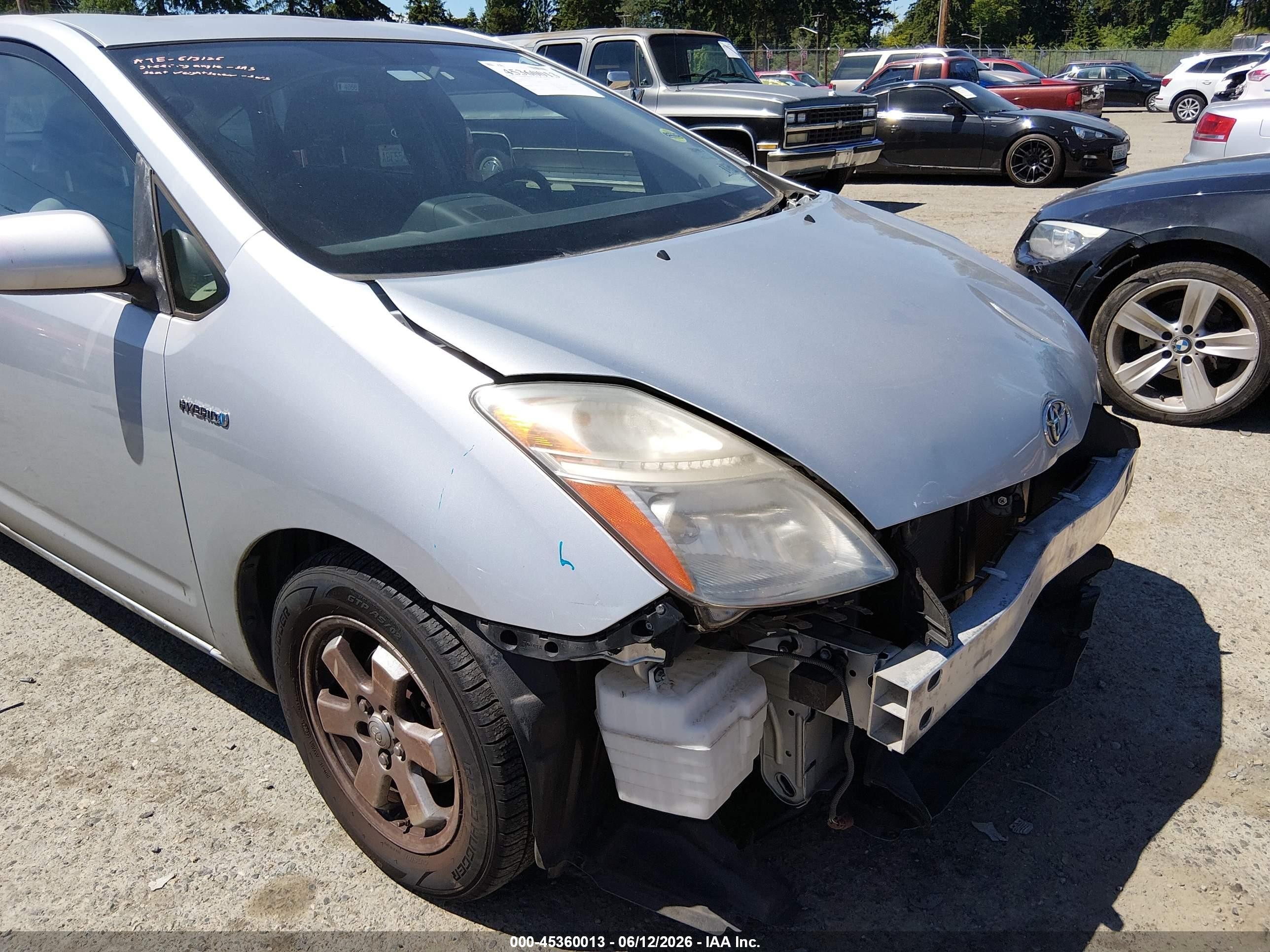 2007 Toyota Prius   Серебряный vin: JTDKB20U177625171
