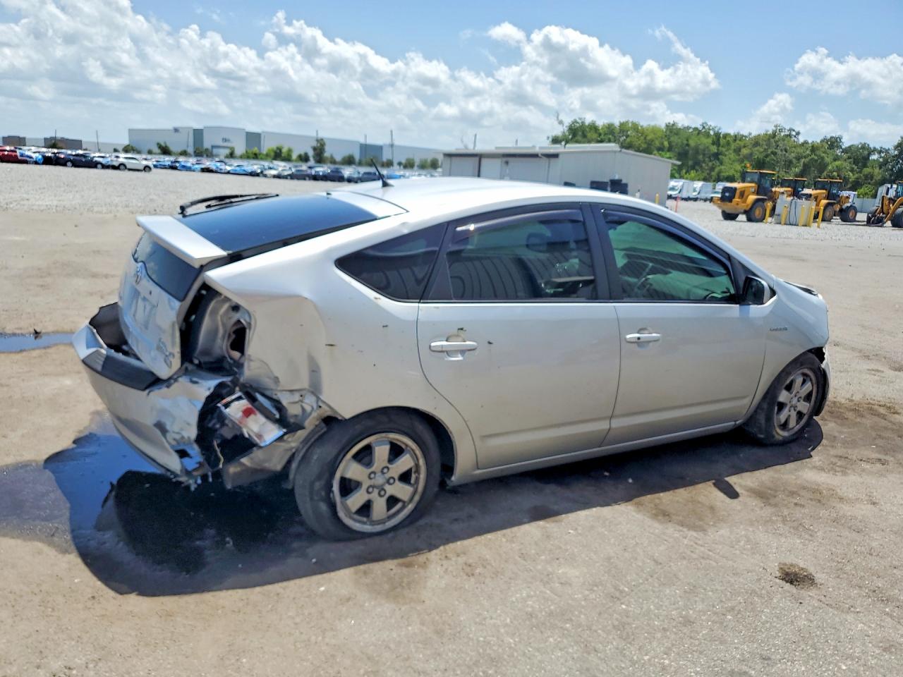 2007 Toyota Prius Base Silver vin: JTDKB20U177634582