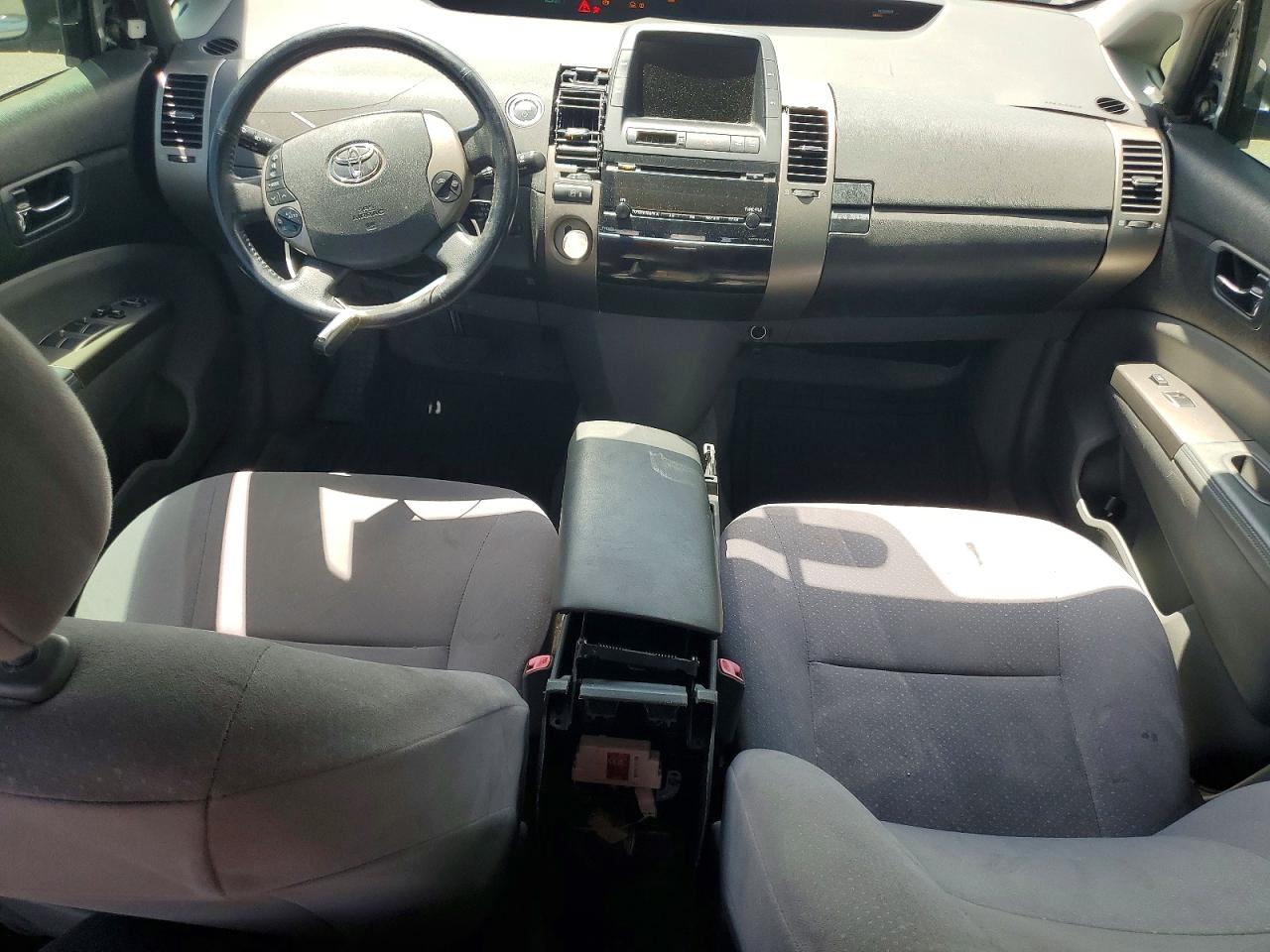 2007 Toyota Prius Base Silver vin: JTDKB20U177634582