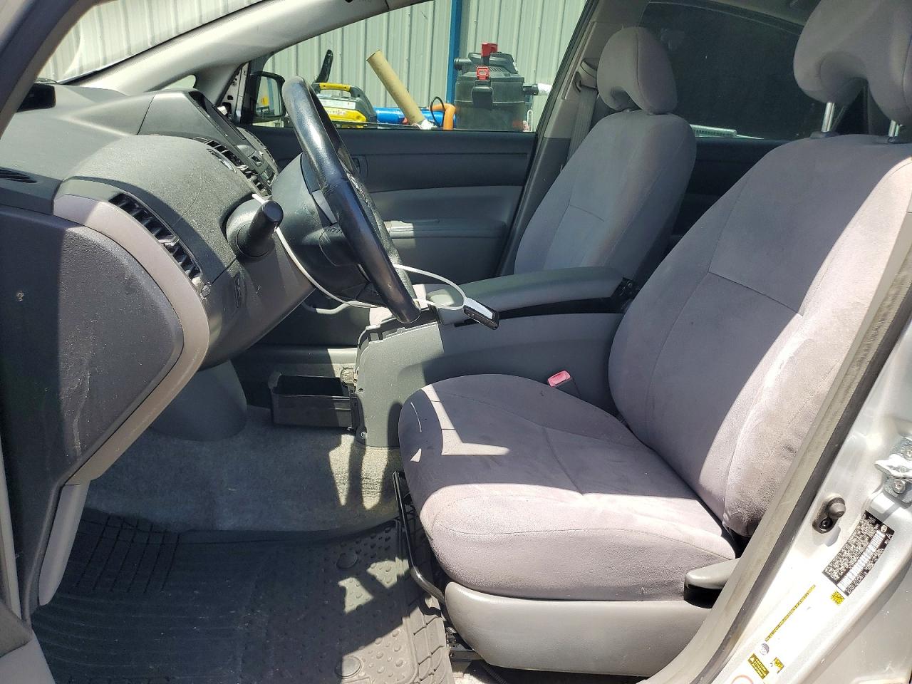 2007 Toyota Prius Base Silver vin: JTDKB20U177634582